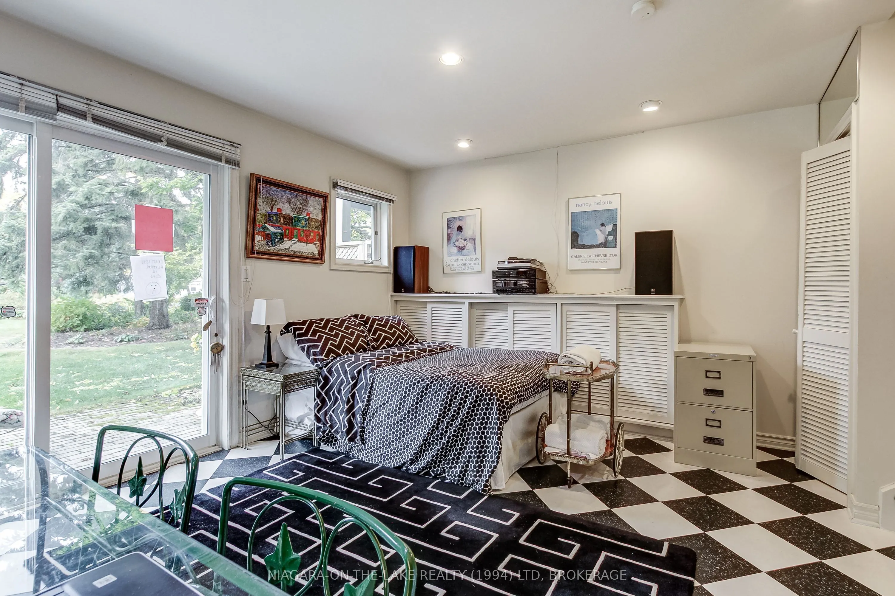 1 Lakeside Drive #14