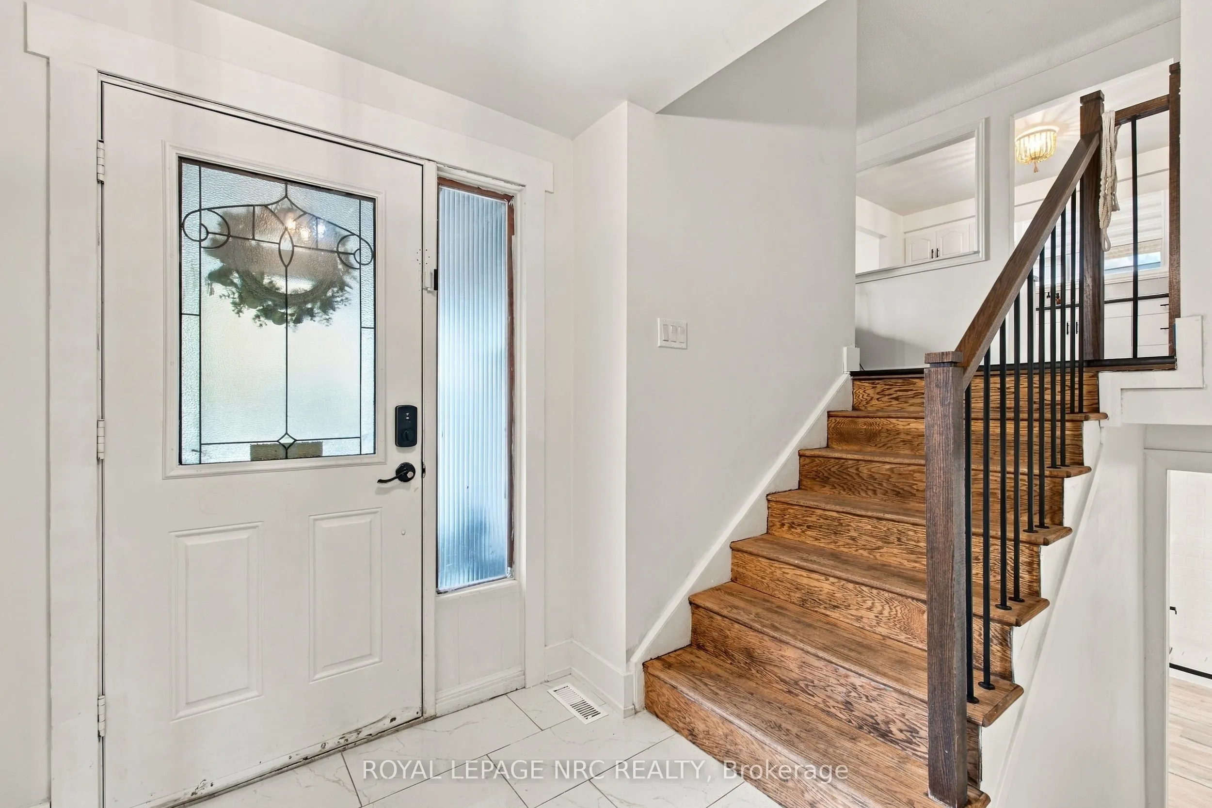 26 PINEHURST Drive