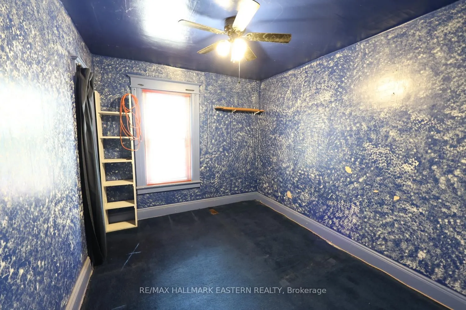 23 King Street E