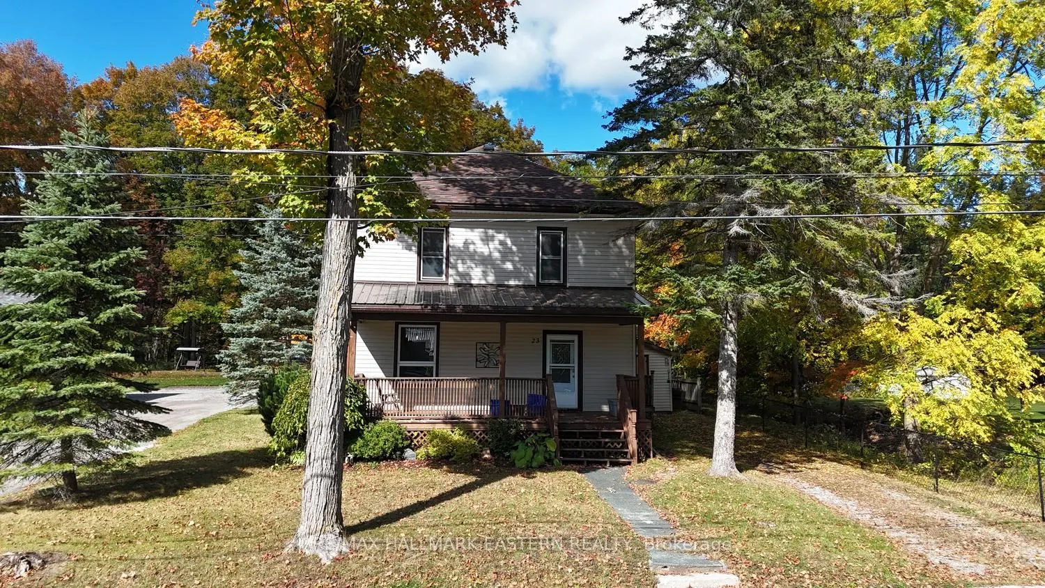 23 King Street E