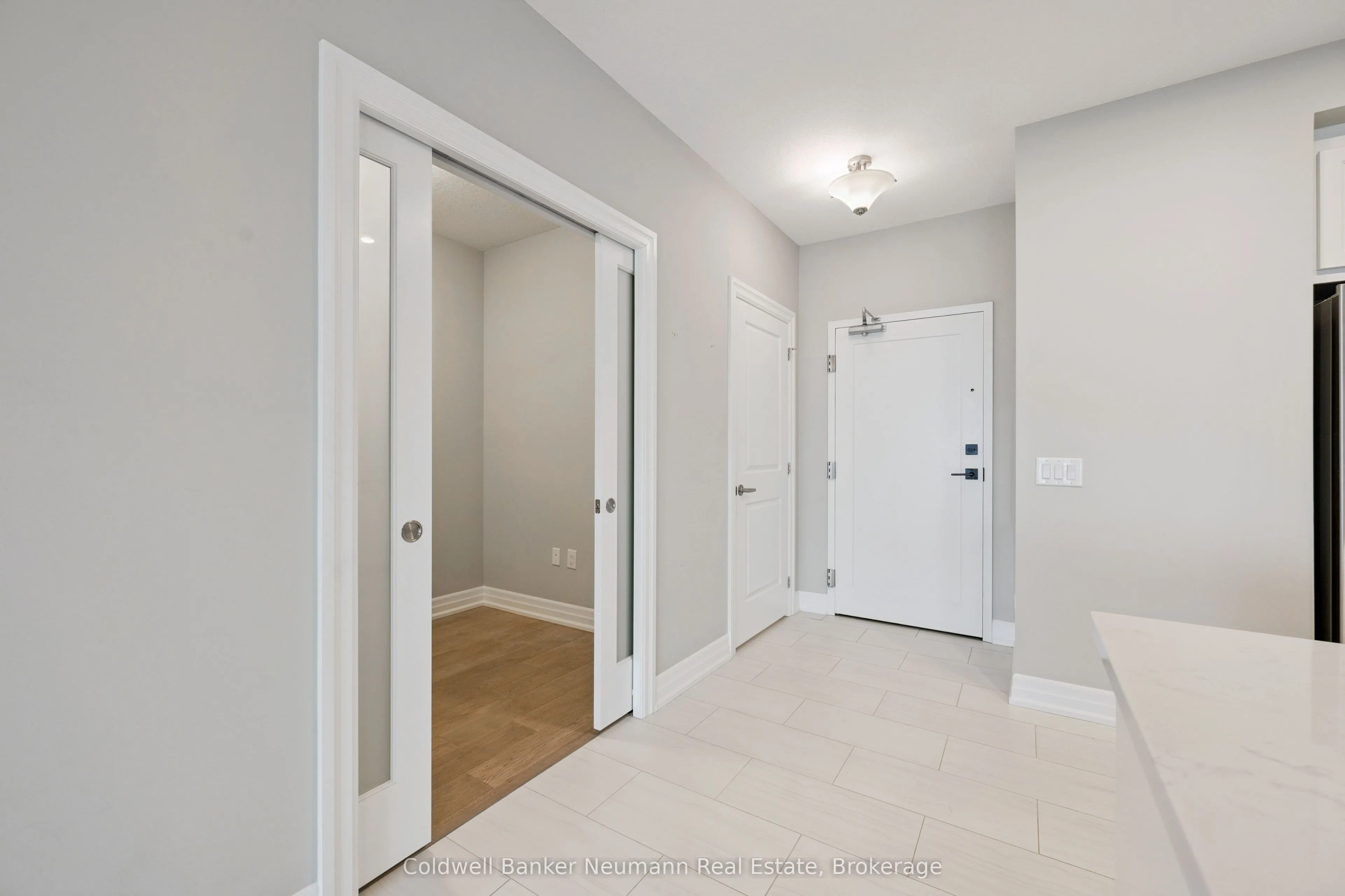 1880 Gordon Street #908