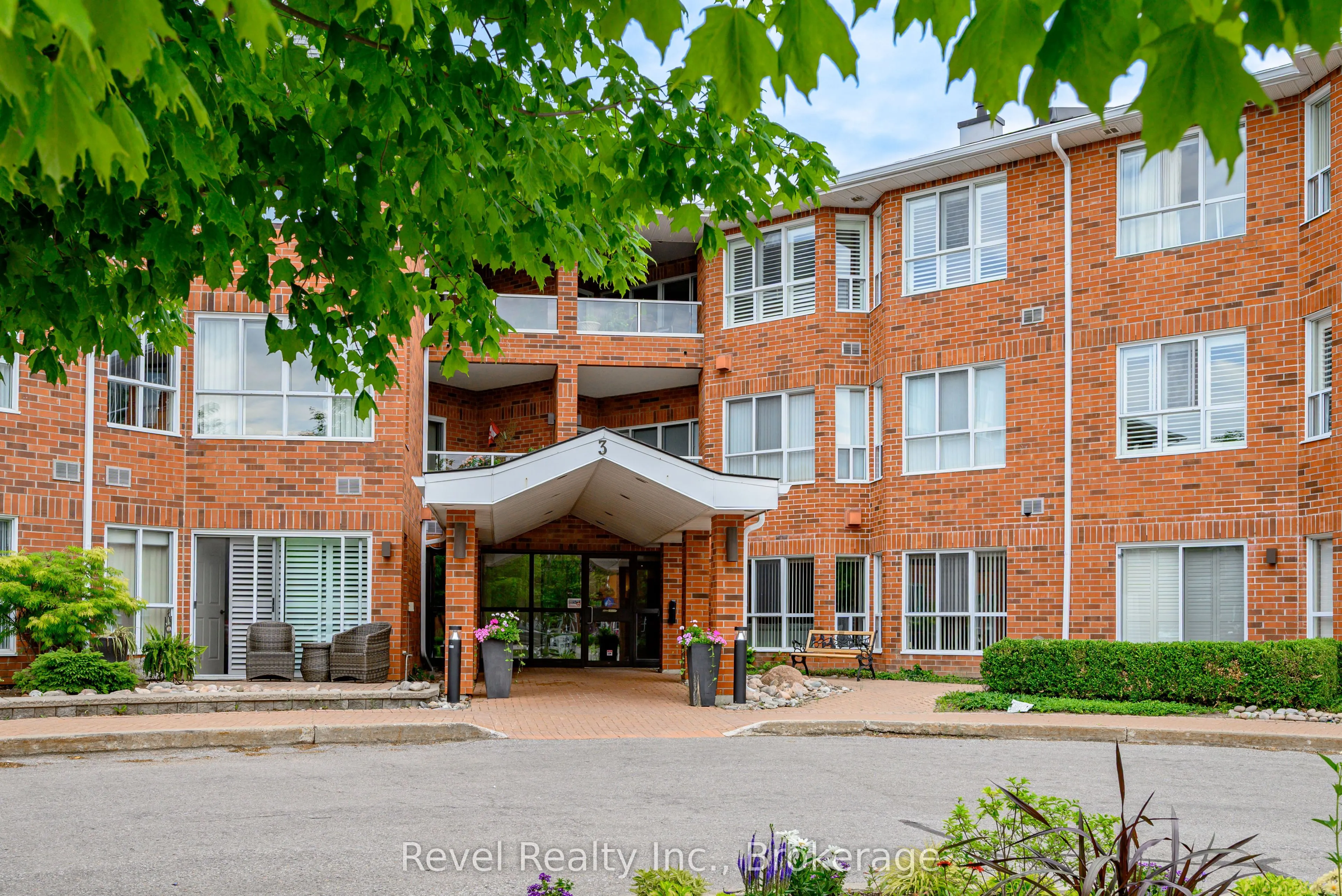 3 Heritage Way #302