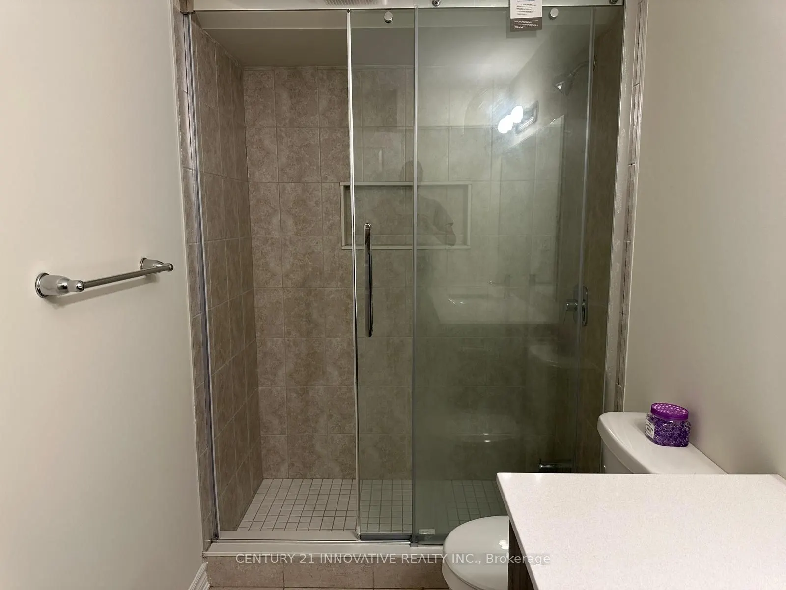 17 Lakewood Crescent S #35