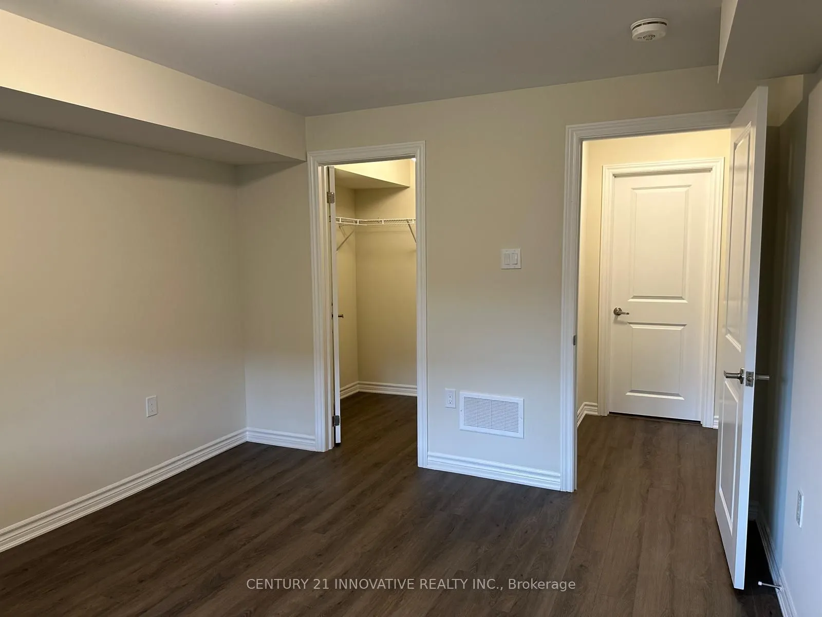 17 Lakewood Crescent S #35