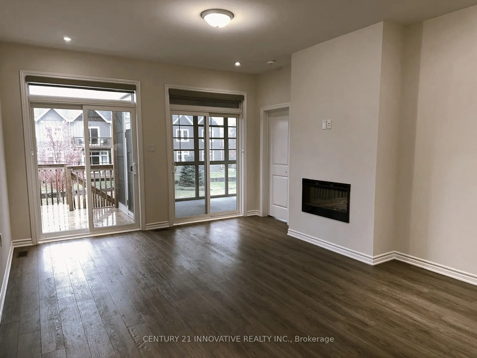 17 Lakewood Crescent S #35