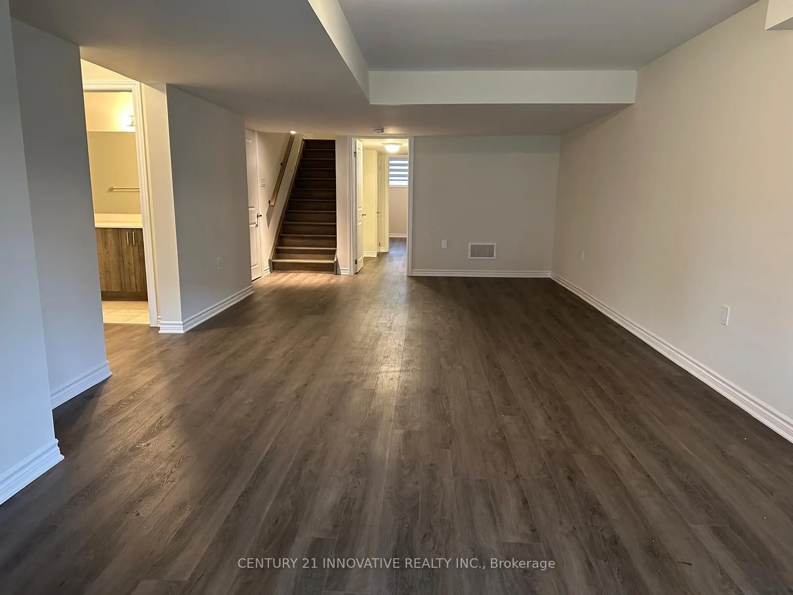 17 Lakewood Crescent S #35