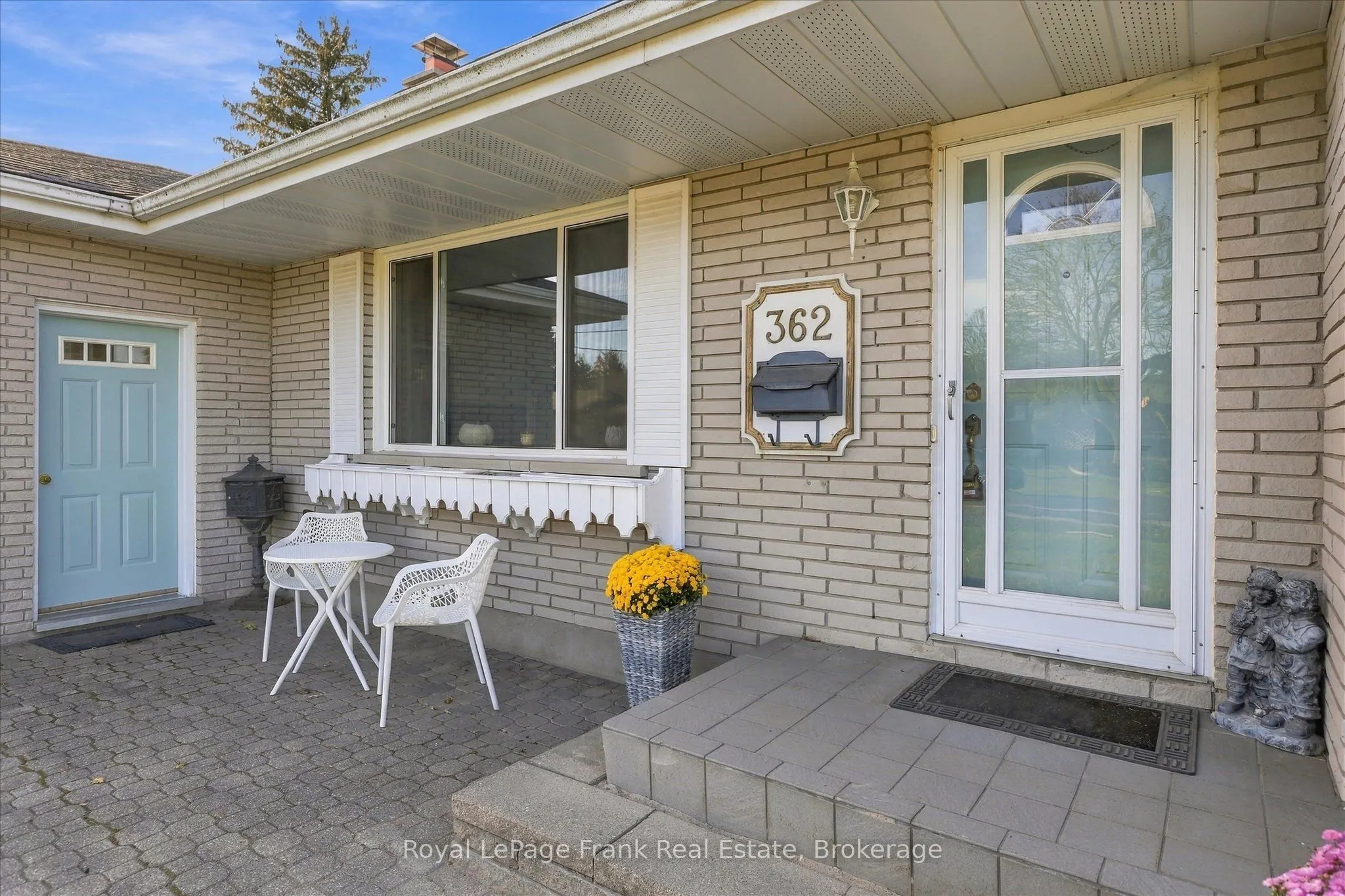 362 Simons Avenue