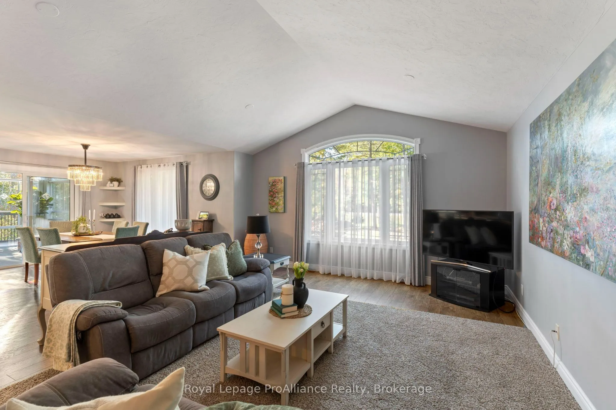 21502 LOYALIST PARKWAY (HIGHWAY 33) Parkway