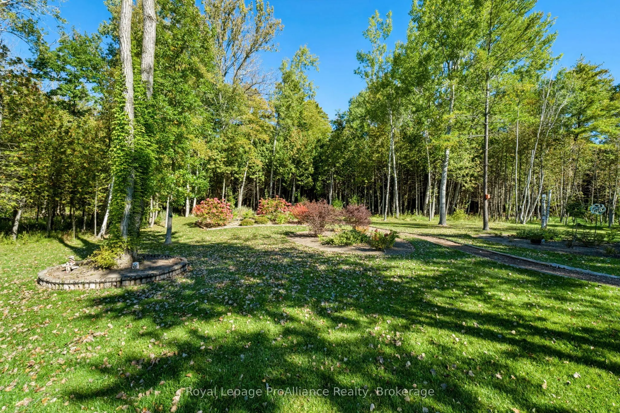21502 LOYALIST PARKWAY (HIGHWAY 33) Parkway