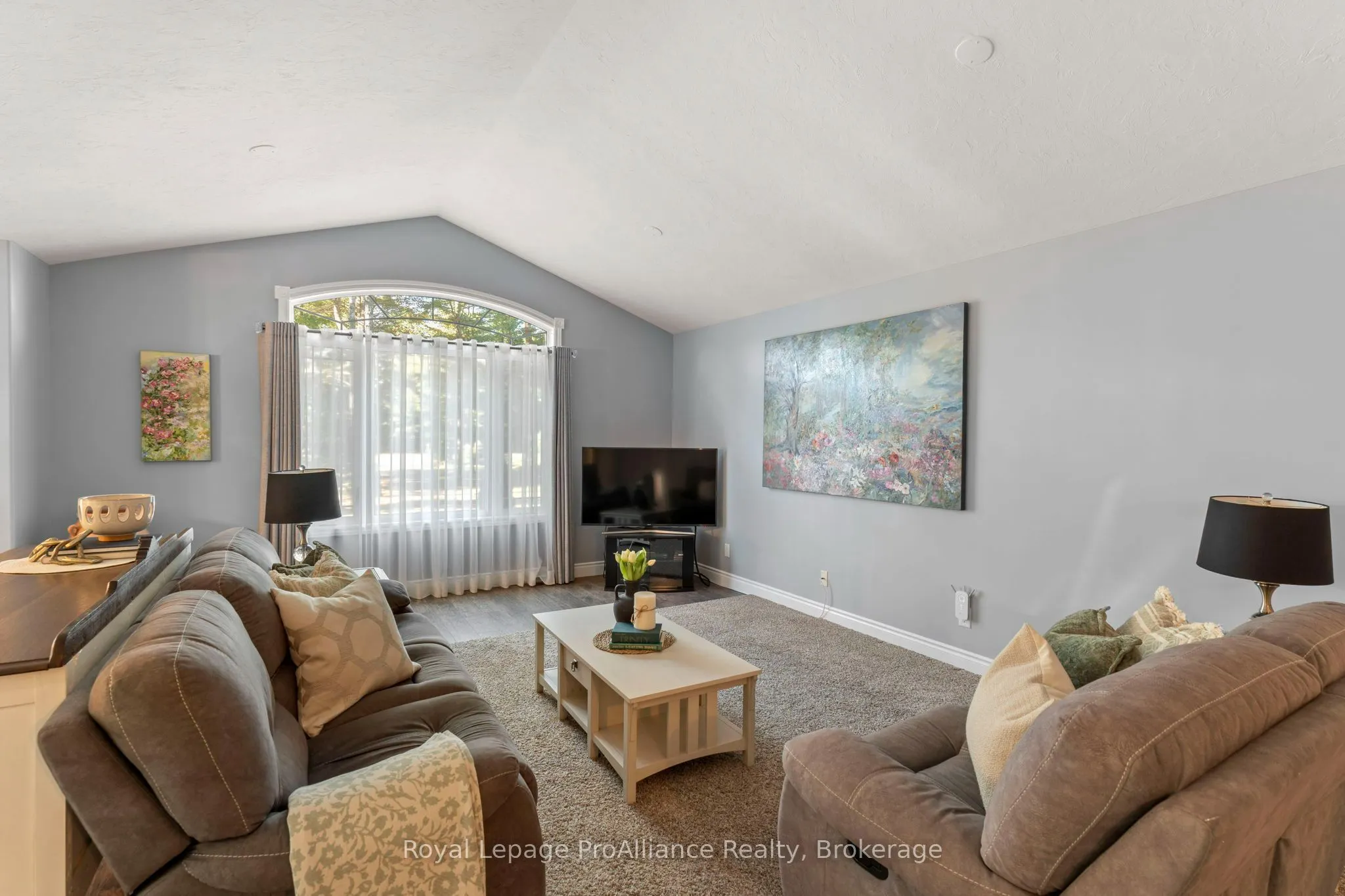21502 LOYALIST PARKWAY (HIGHWAY 33) Parkway