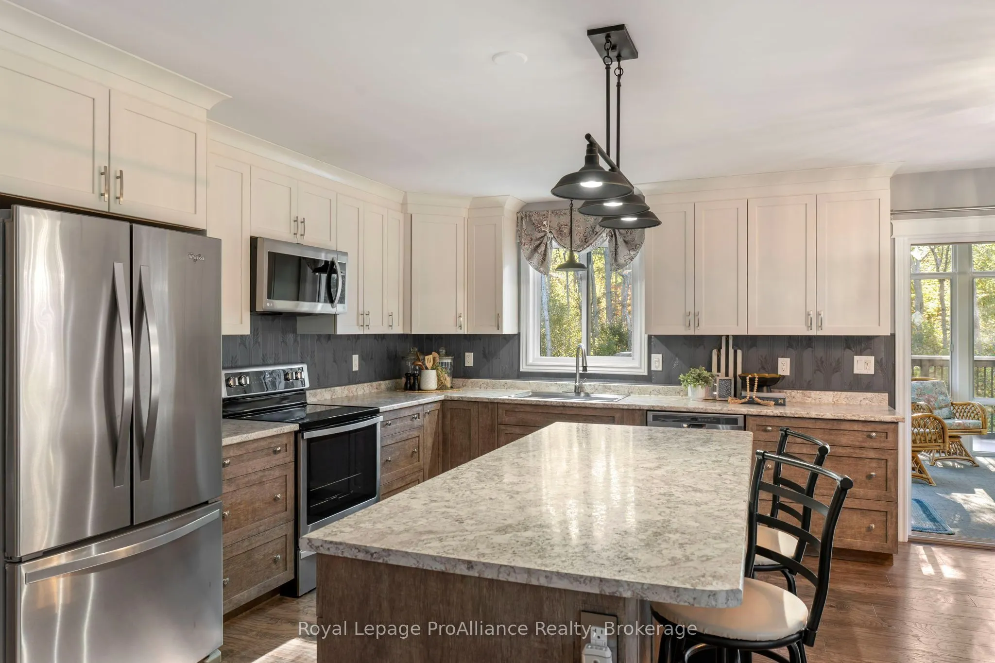 21502 LOYALIST PARKWAY (HIGHWAY 33) Parkway