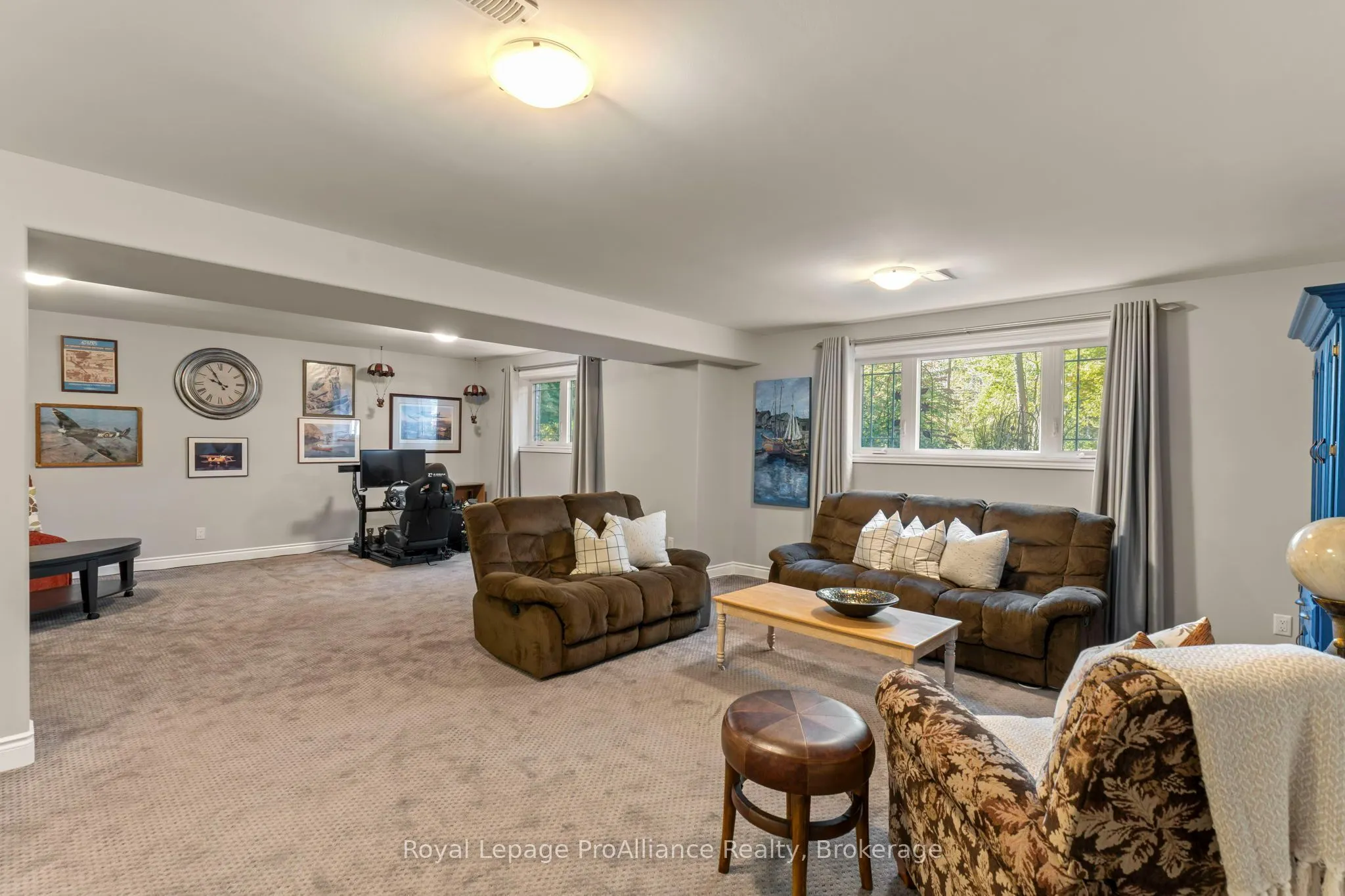 21502 LOYALIST PARKWAY (HIGHWAY 33) Parkway