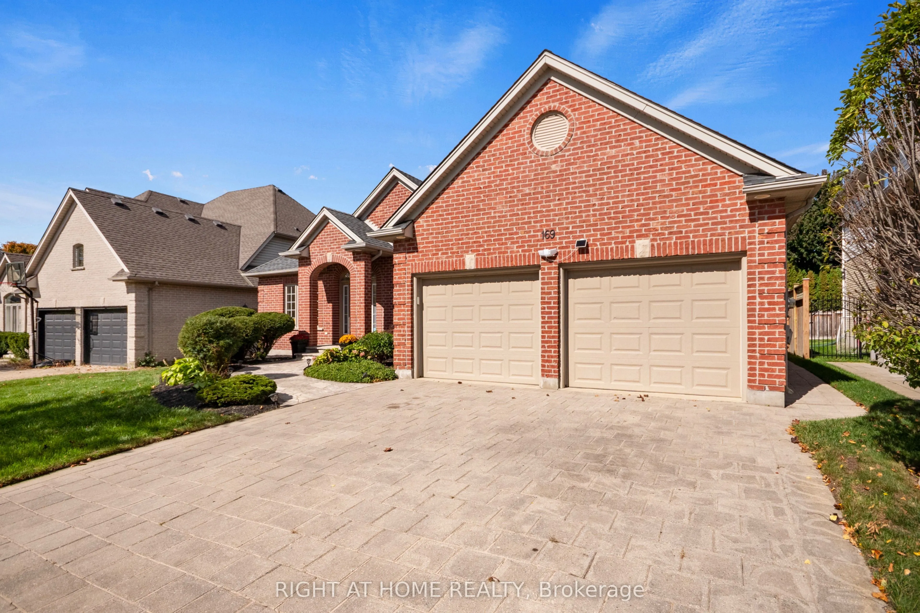 169 West Rivertrace Walk
