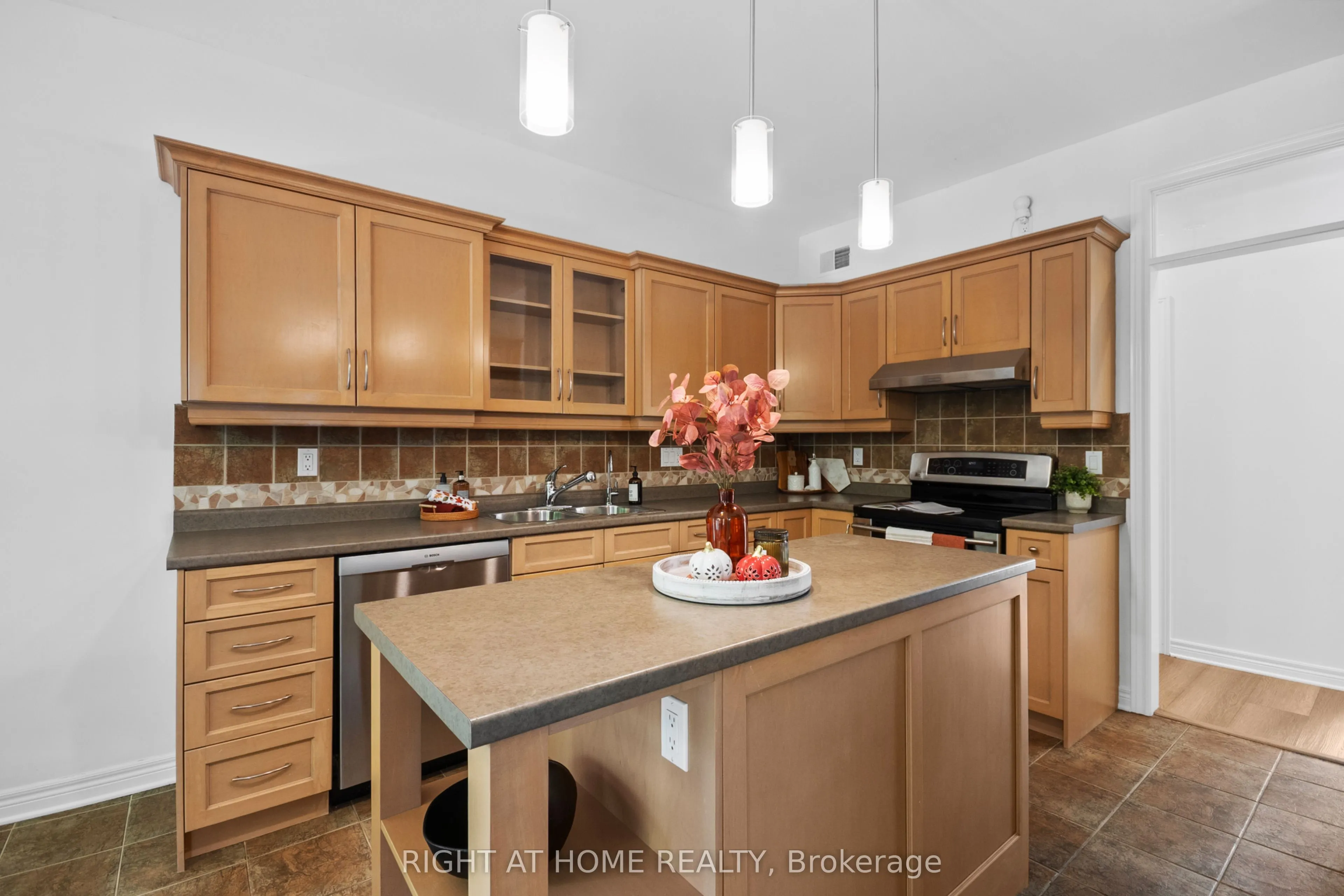169 West Rivertrace Walk