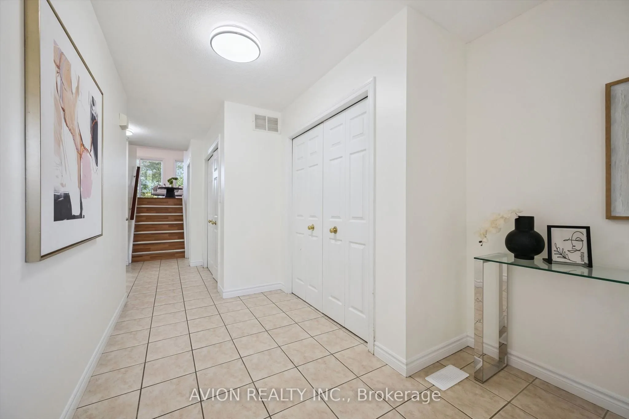 206 Buttercup Court