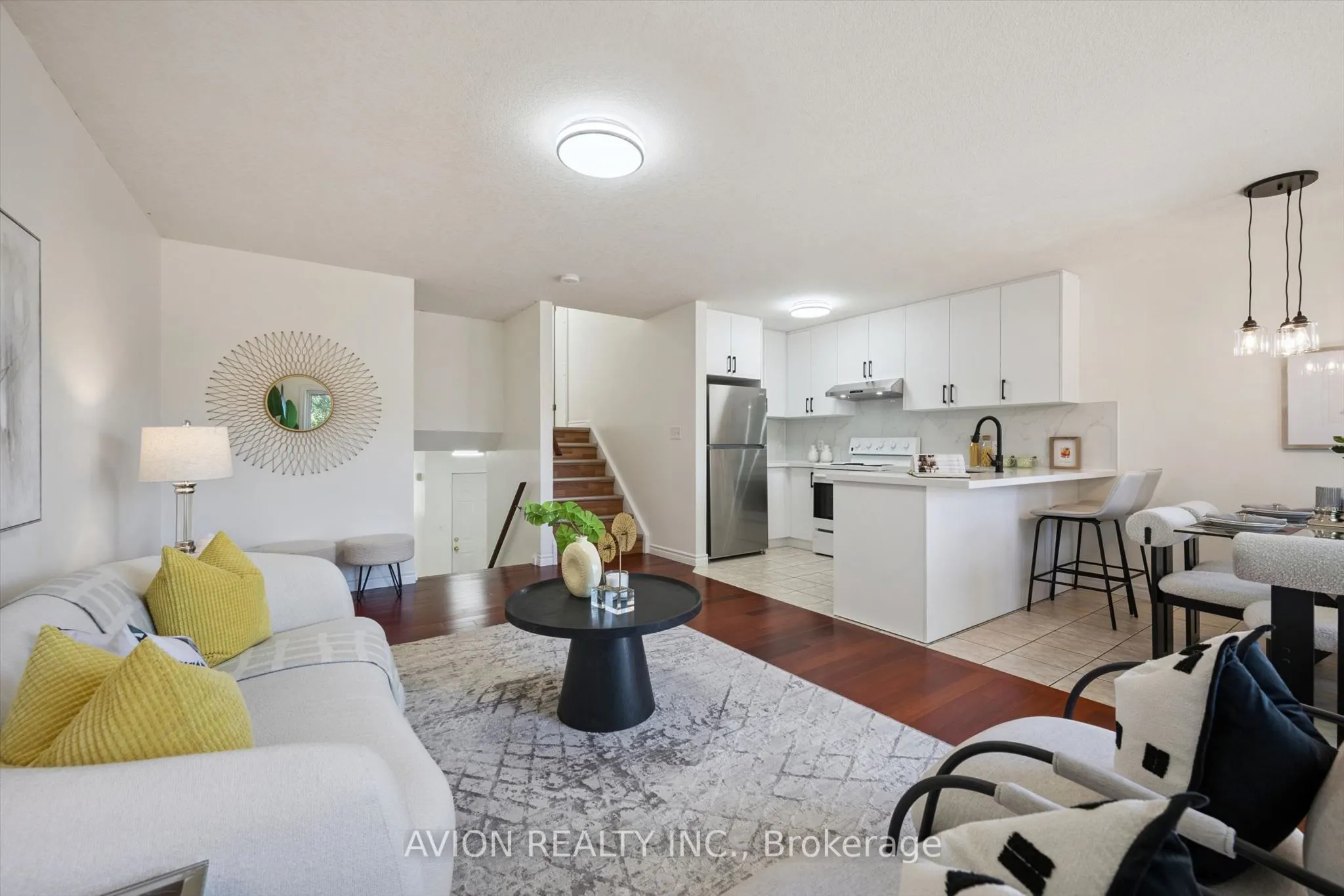 206 Buttercup Court