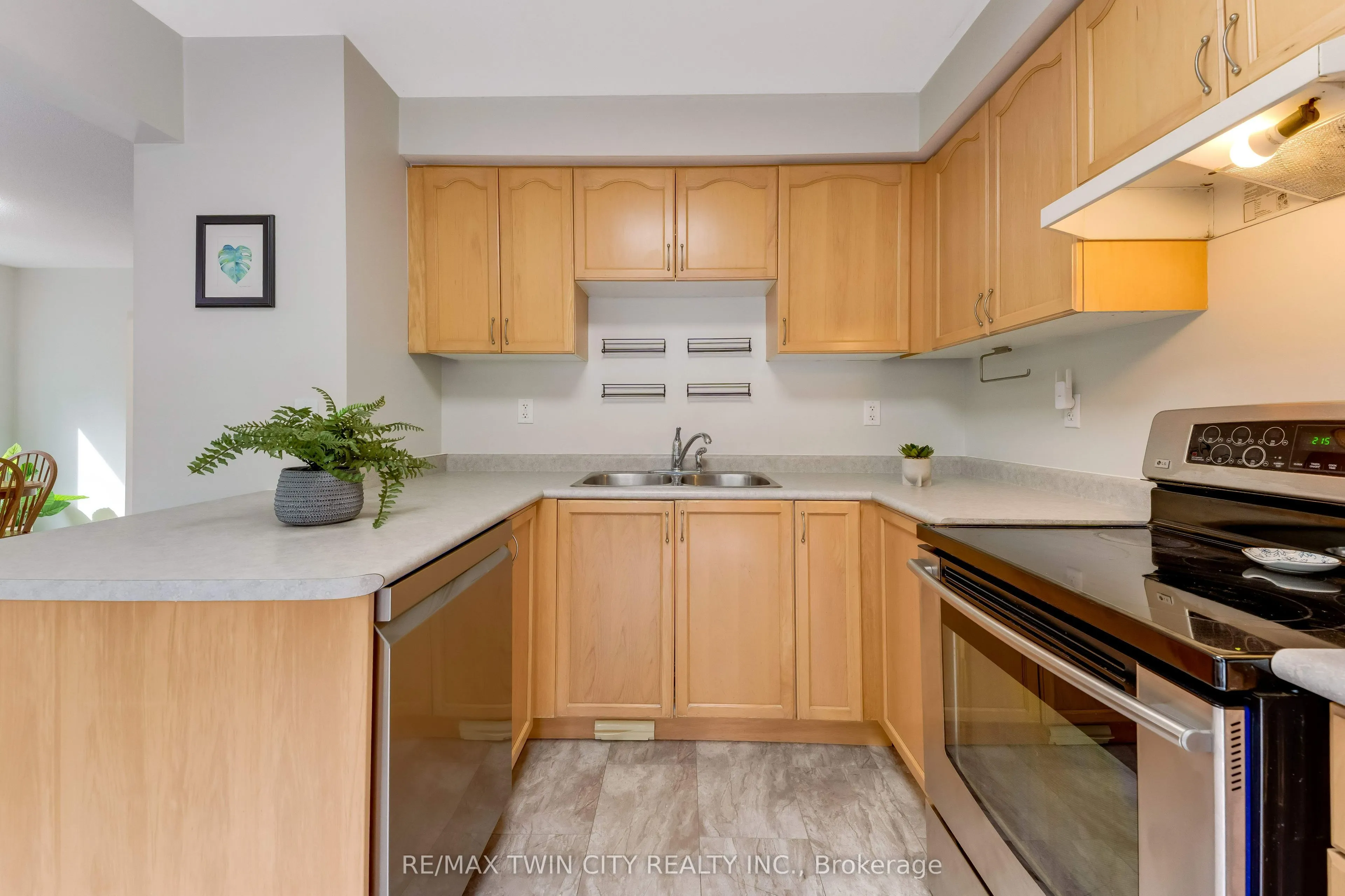 28 Nancroft Crescent