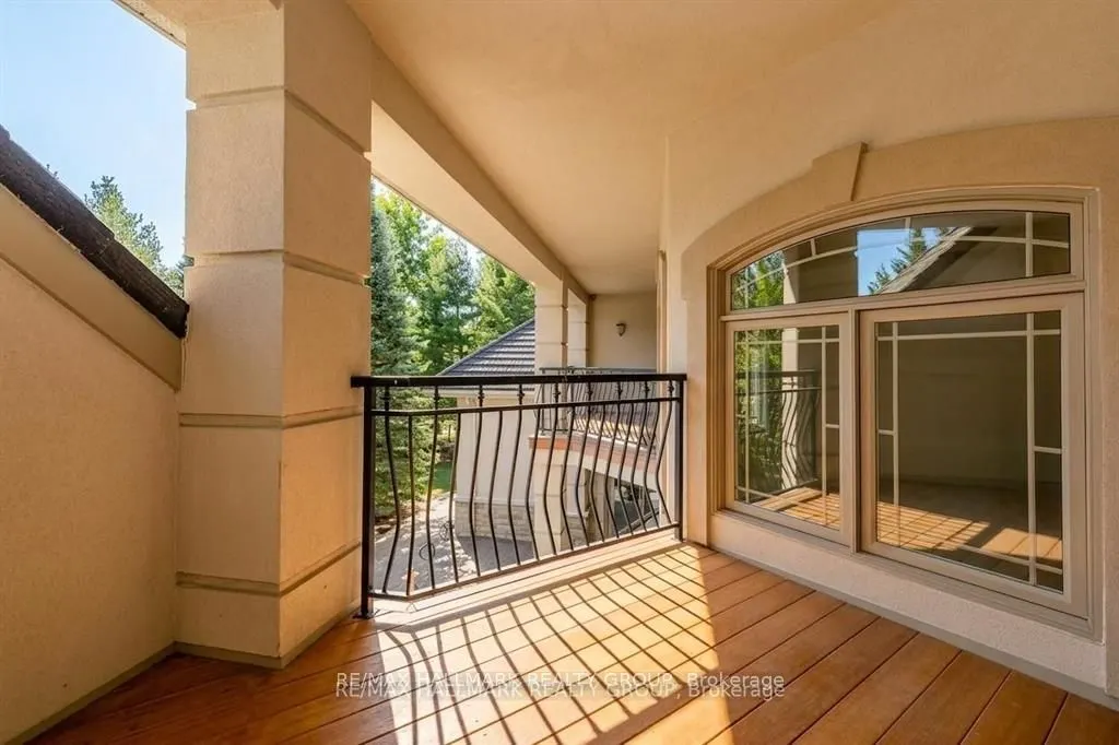 5800 Queenscourt Crescent