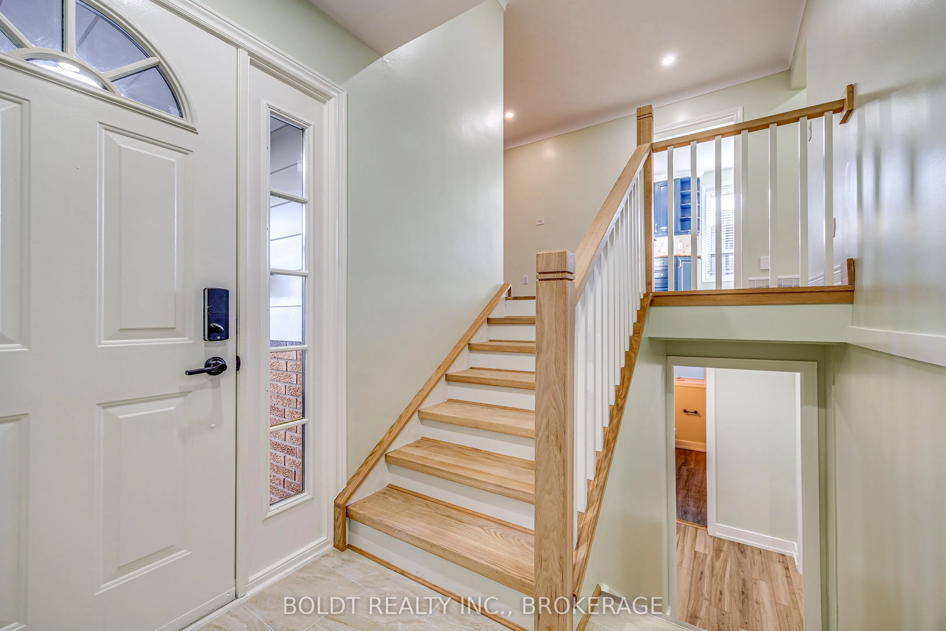12 Bayshore Crescent