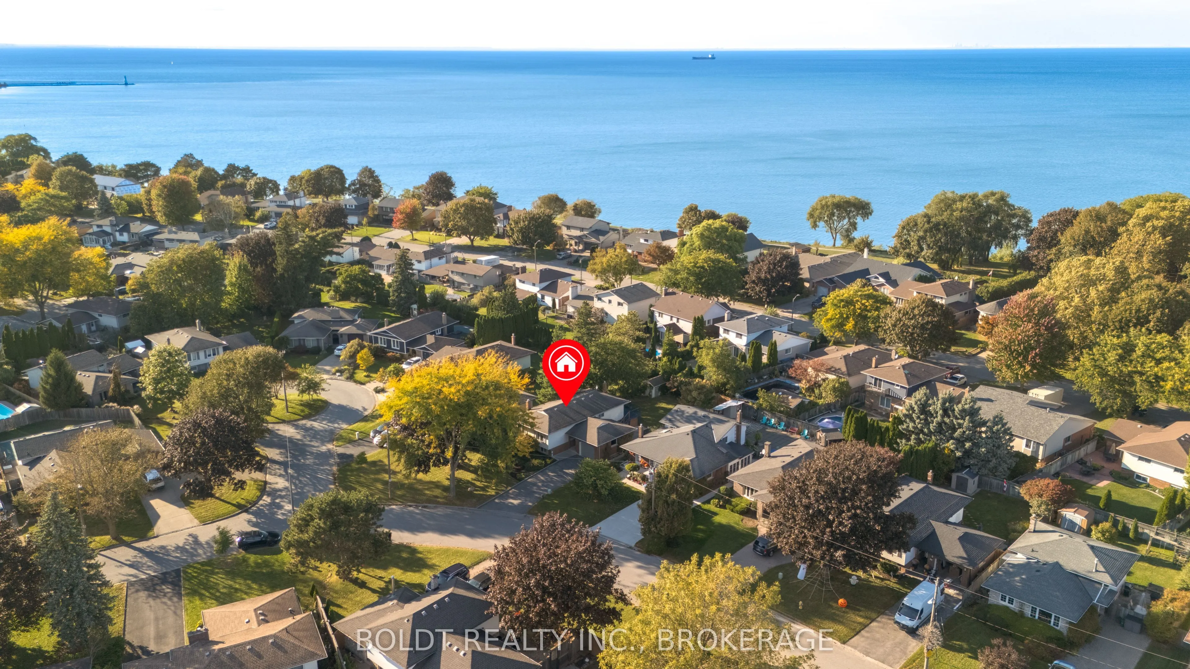 12 Bayshore Crescent