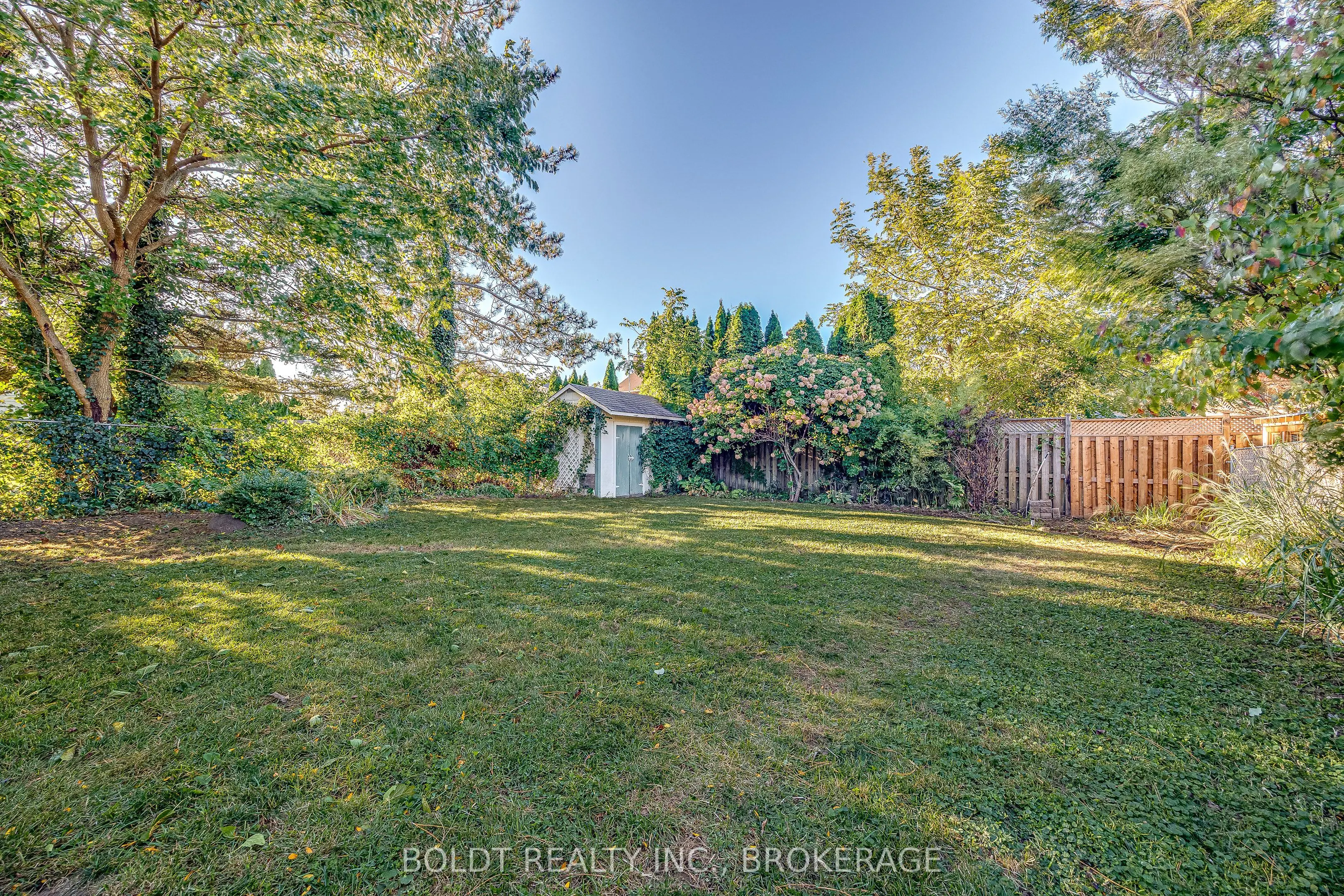 12 Bayshore Crescent