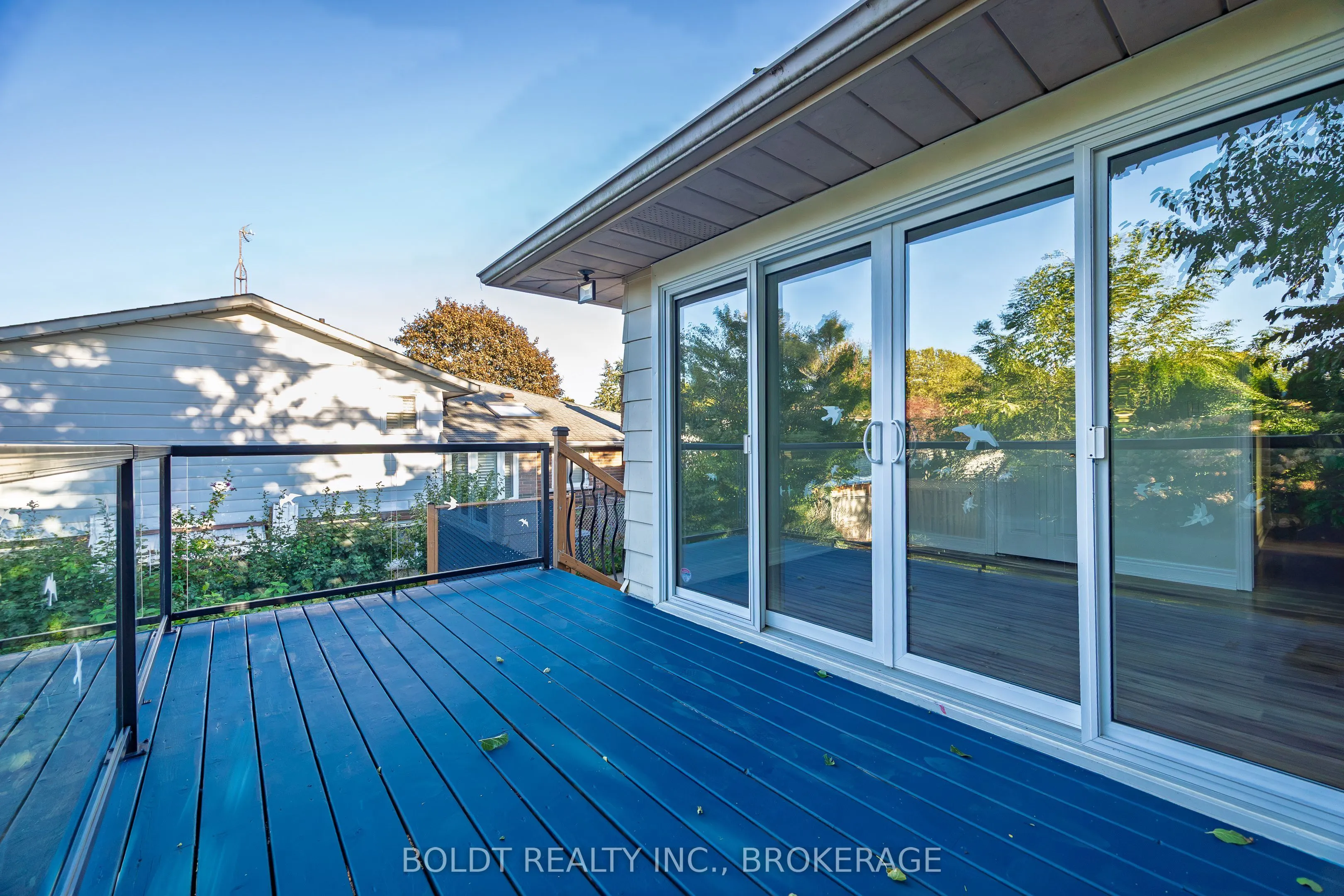 12 Bayshore Crescent