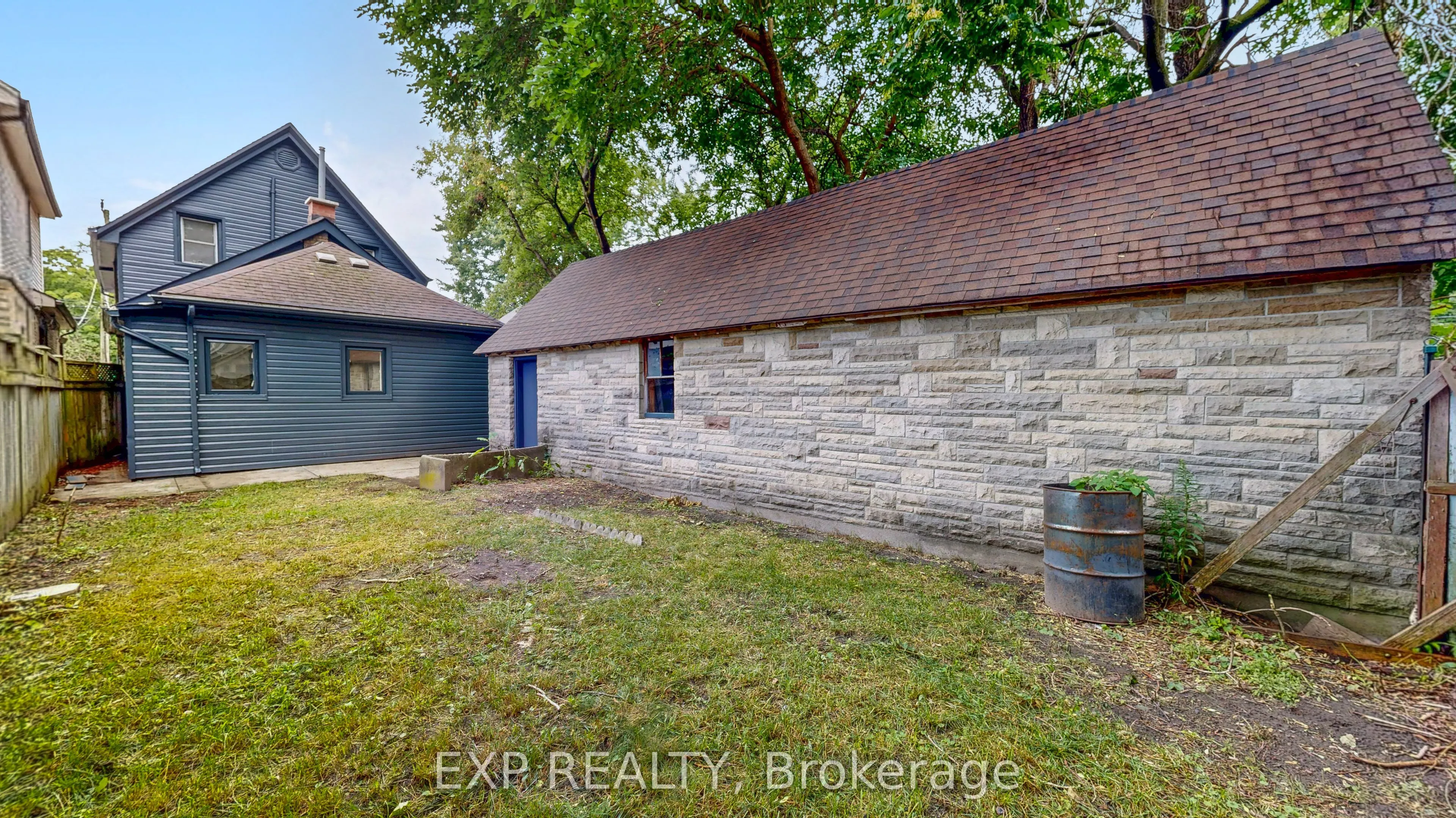 686 Elias Street