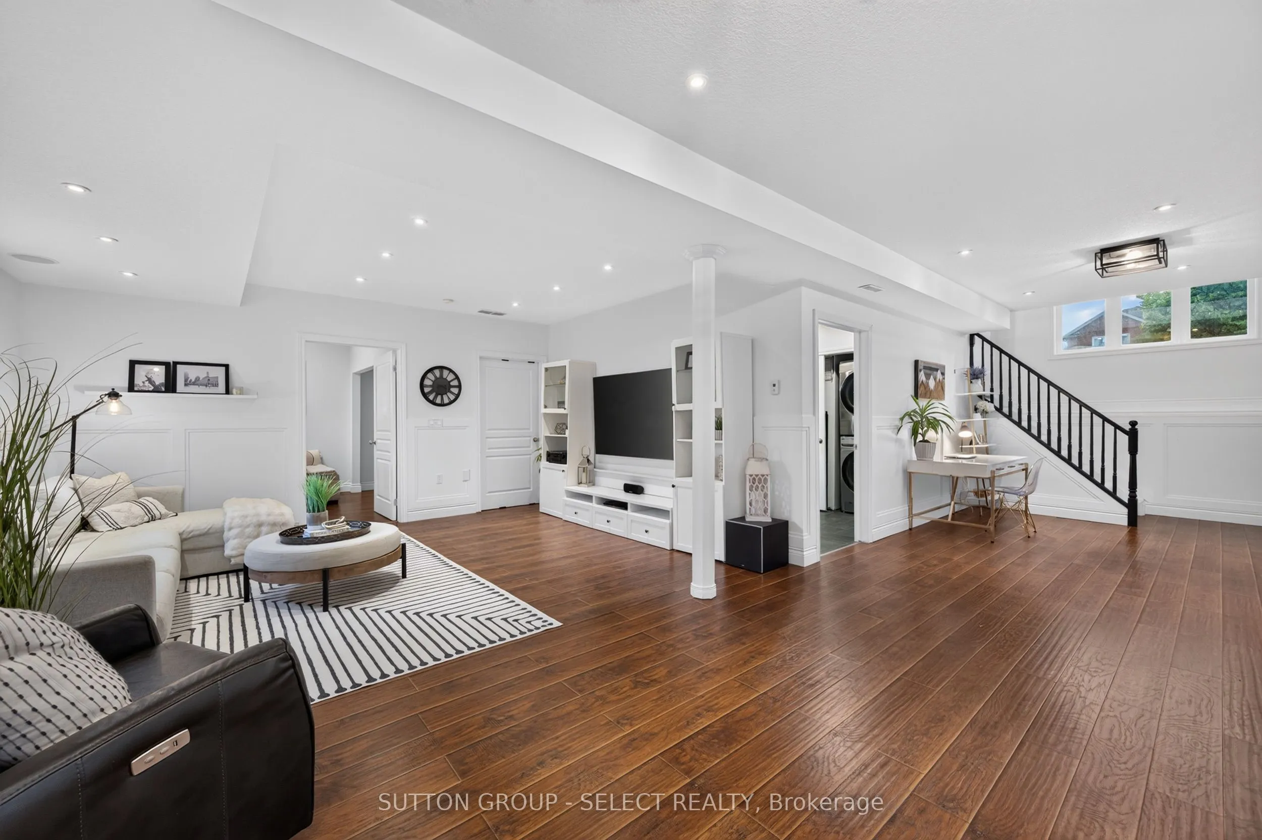 1801 Seymour Crescent