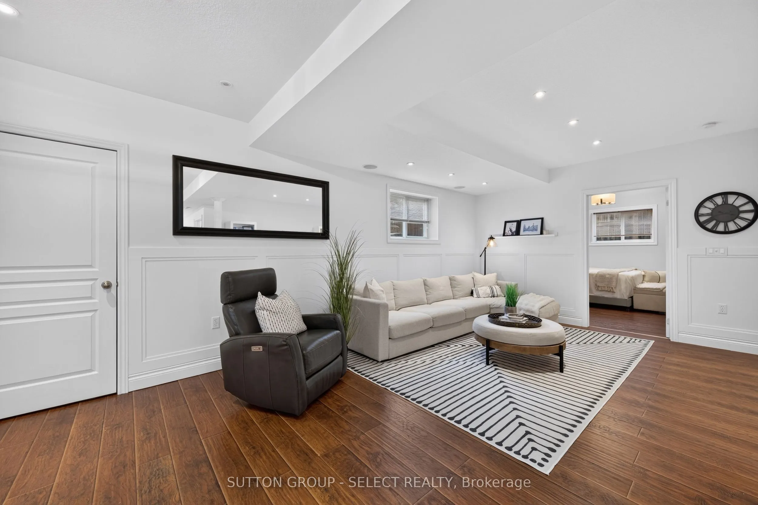 1801 Seymour Crescent