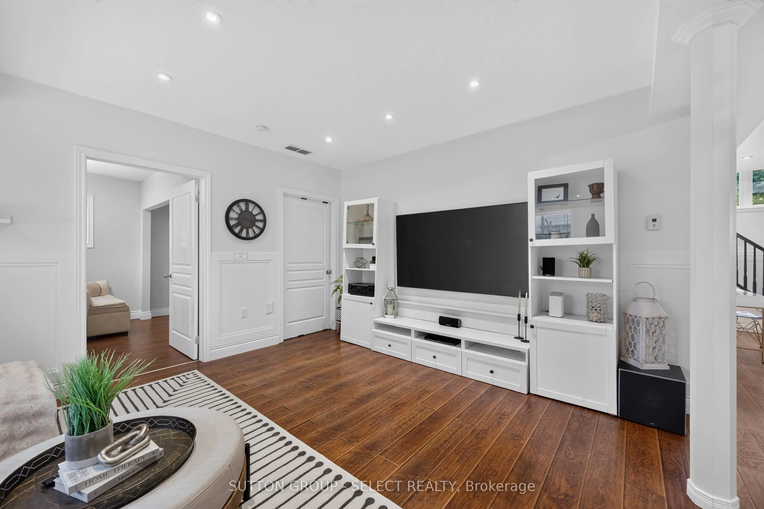 1801 Seymour Crescent