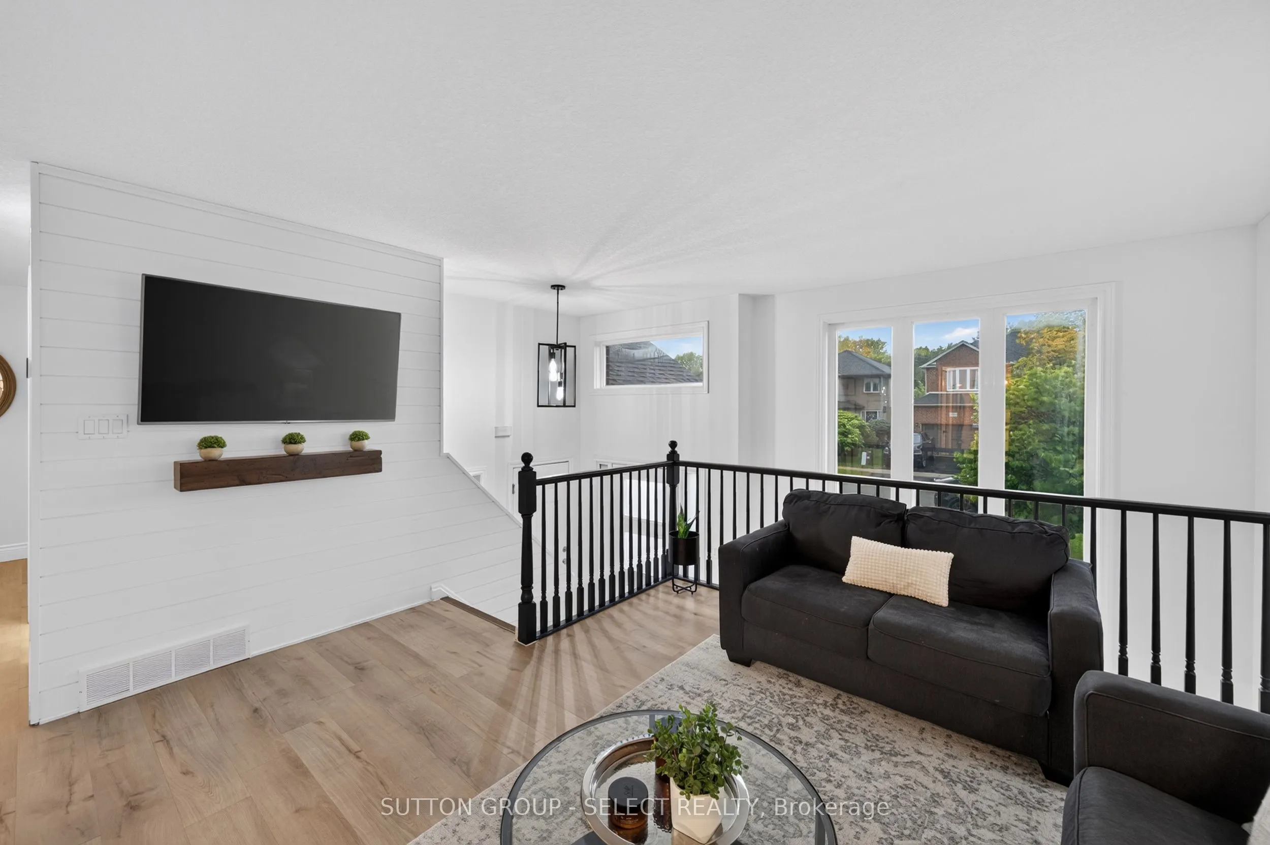1801 Seymour Crescent