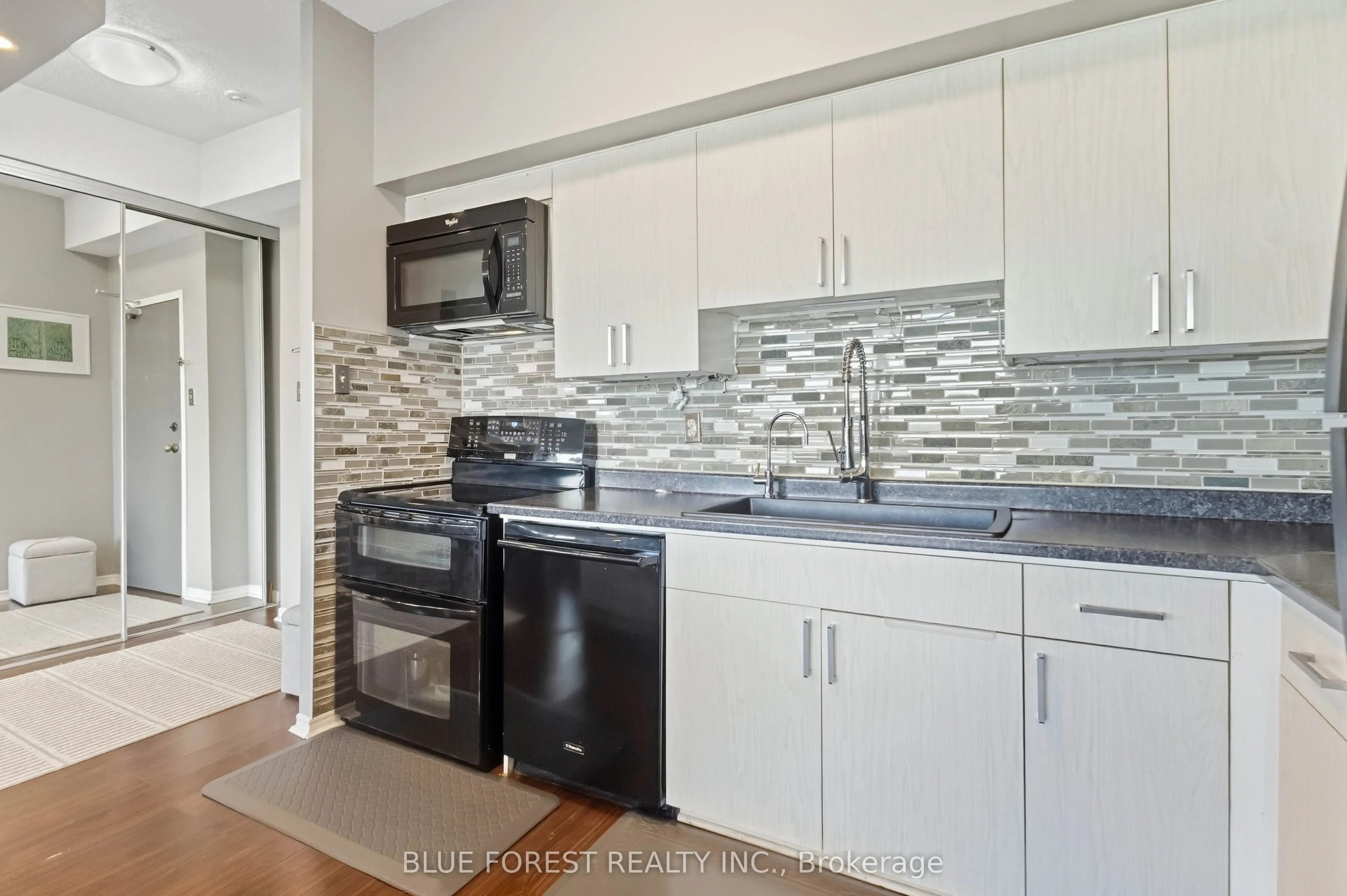 521 Riverside Drive #715