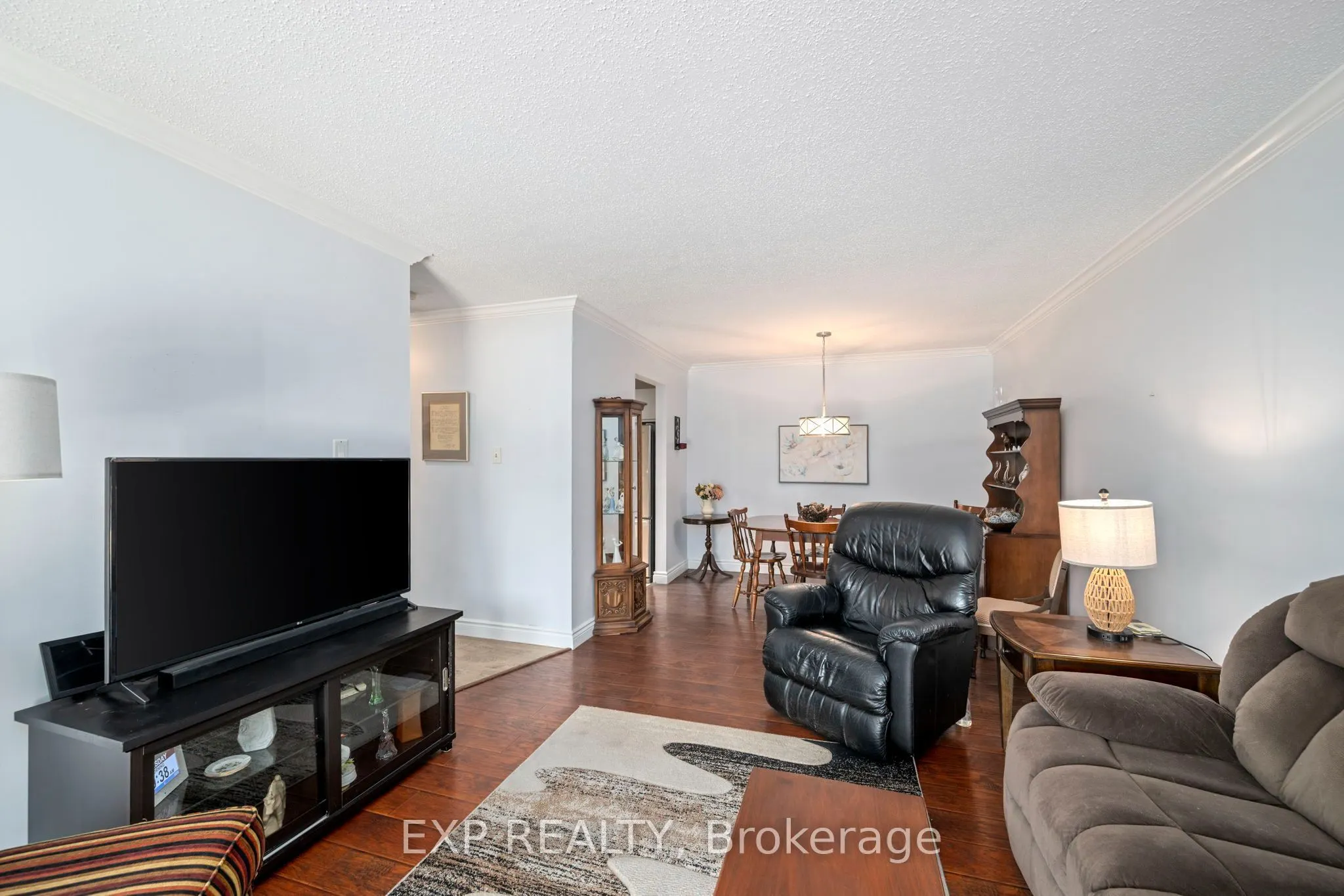 735 Deveron Crescent #112