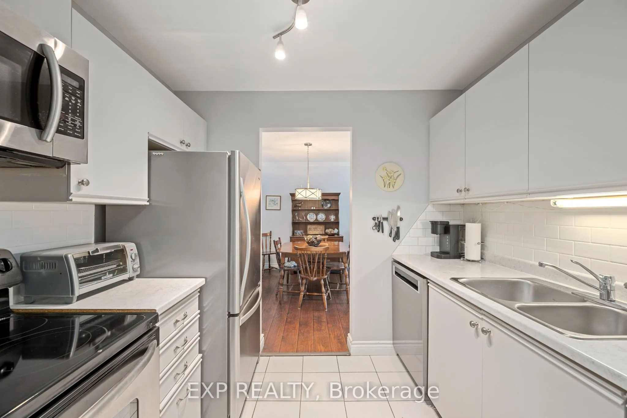 735 Deveron Crescent #112