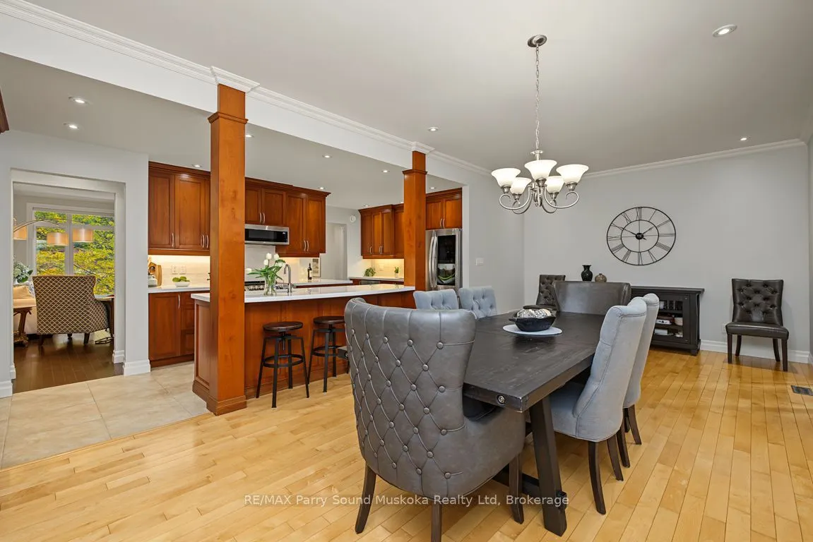 8 ANSLEY Street