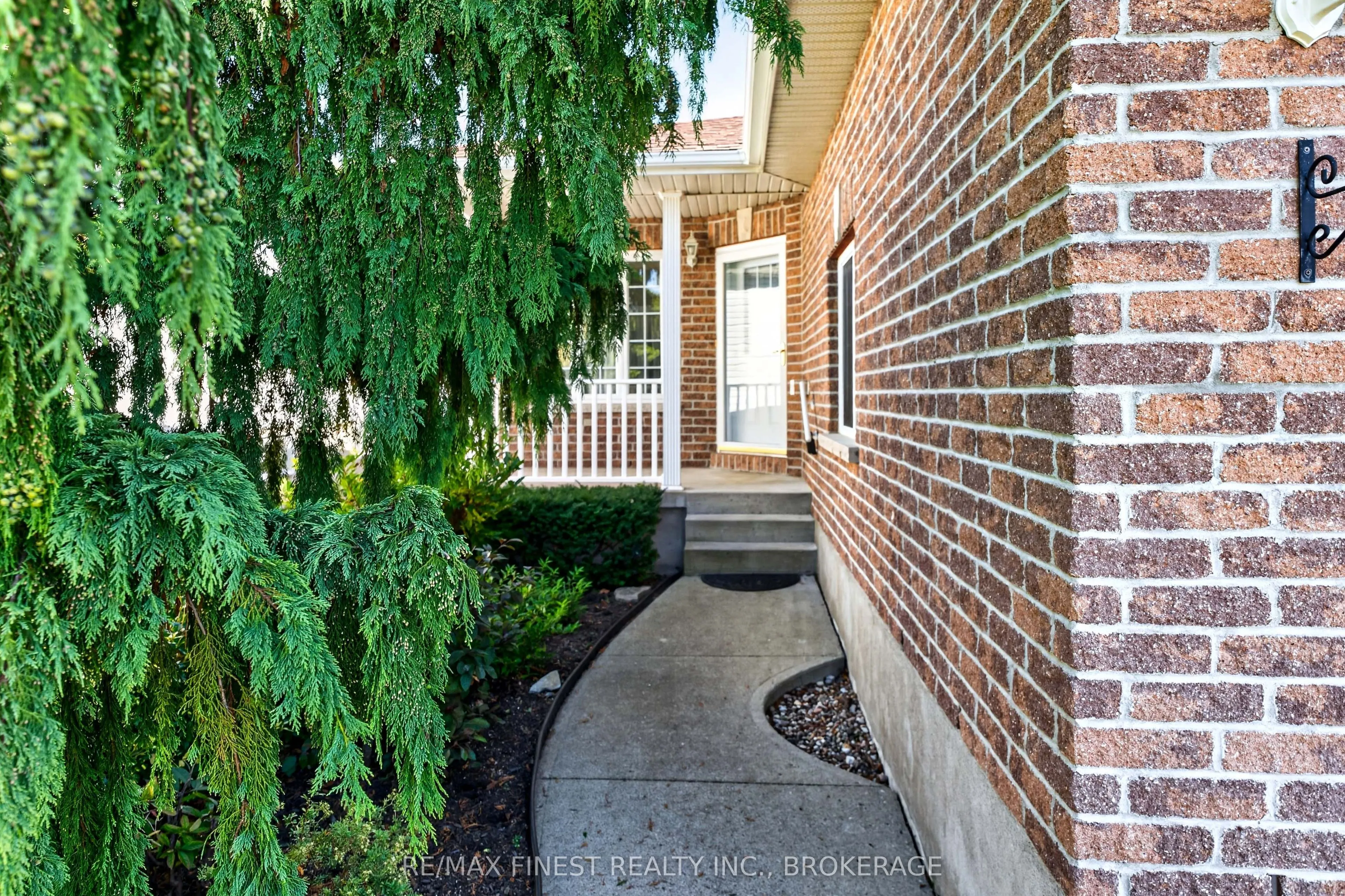 145 Macdougall Drive
