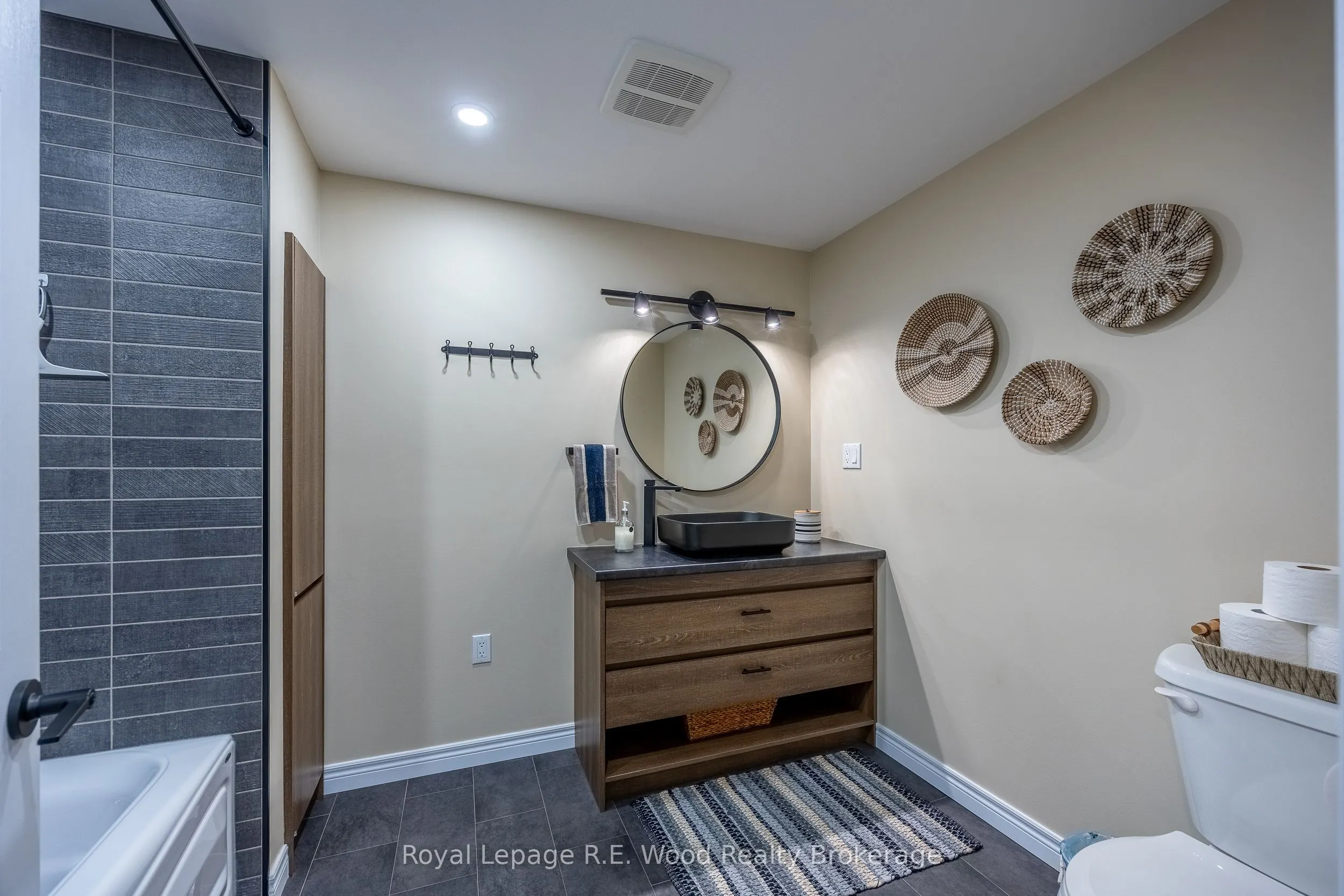 3 Otterview Drive