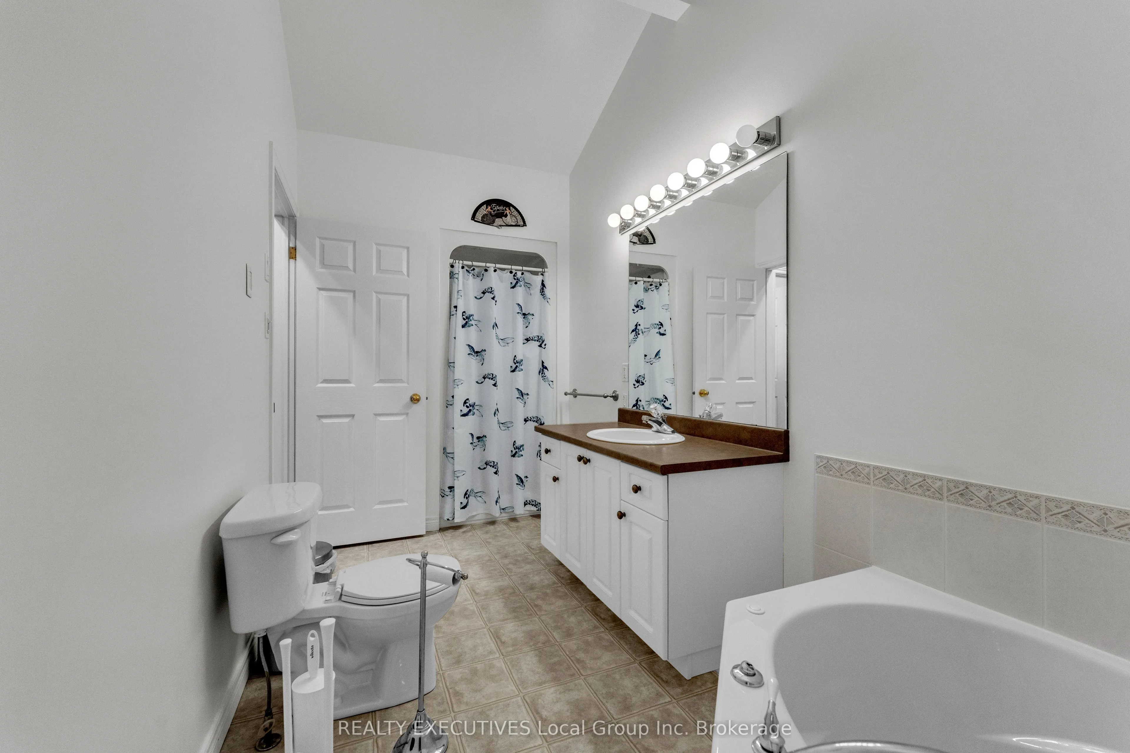 87 Fairway Drive