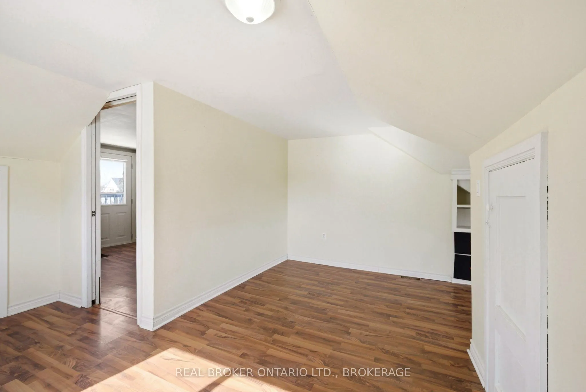 25 Dunbar Avenue
