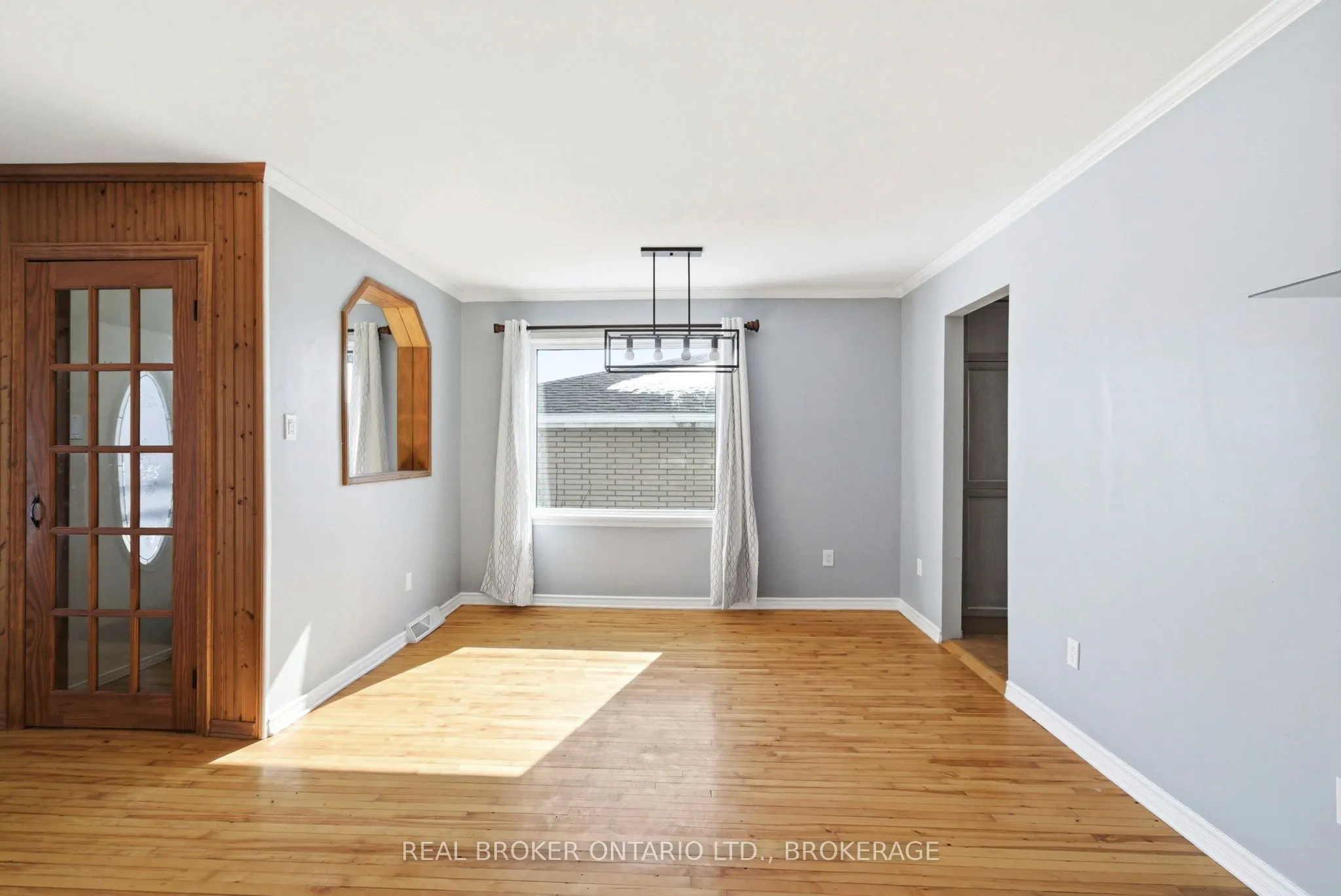 25 Dunbar Avenue