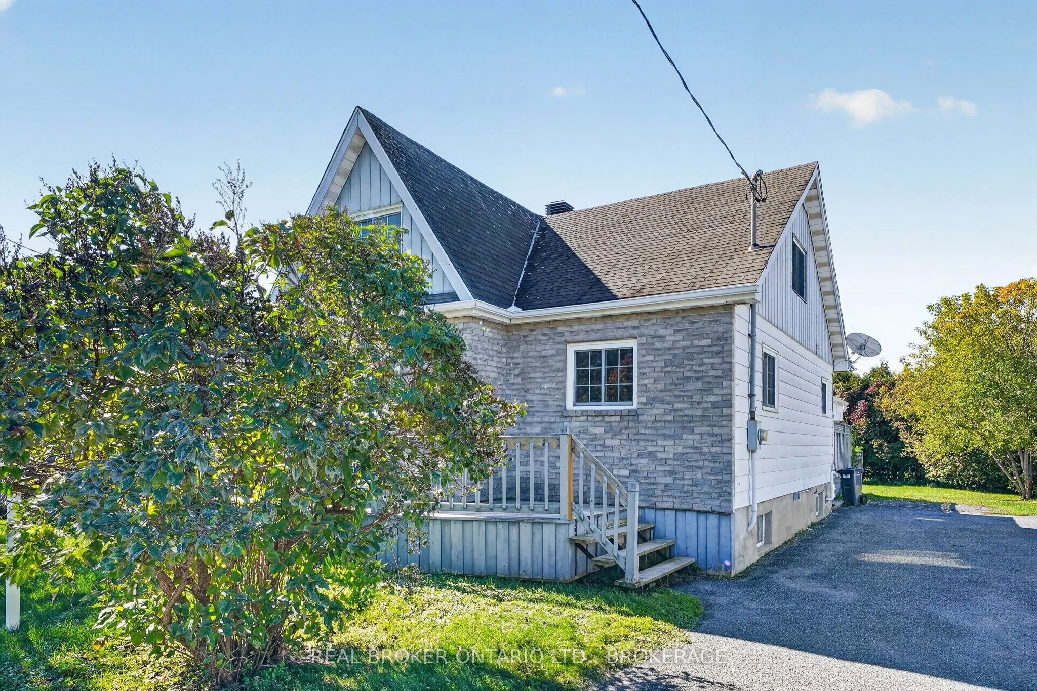 25 Dunbar Avenue