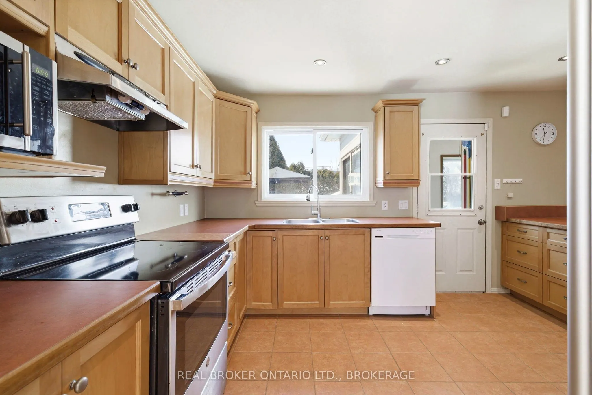 25 Dunbar Avenue