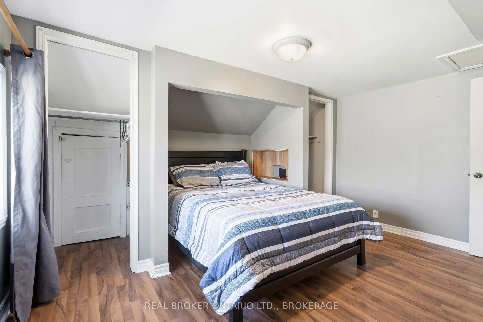 25 Dunbar Avenue