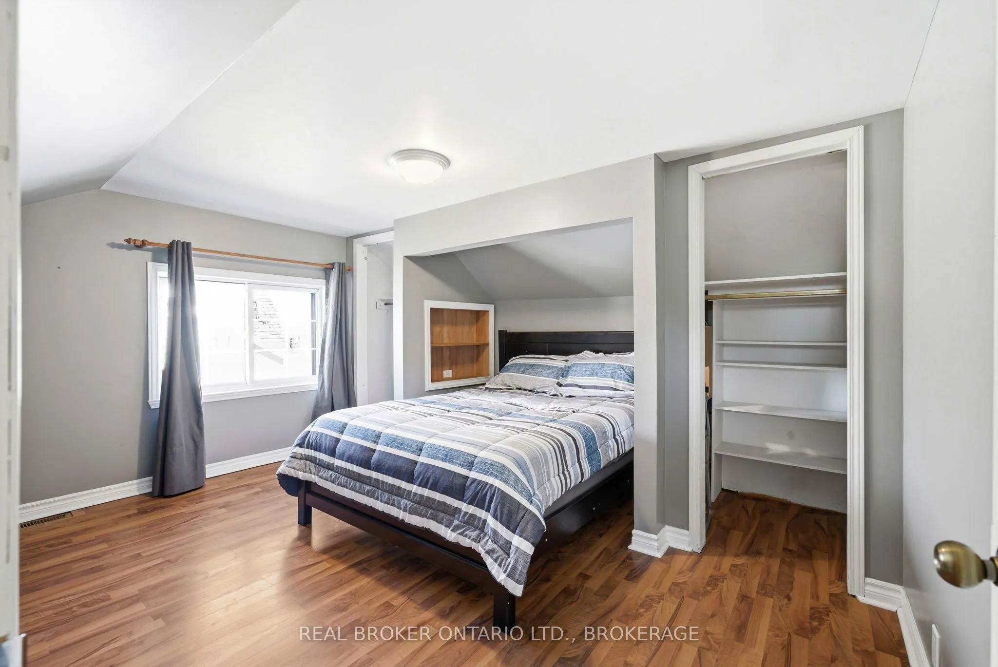 25 Dunbar Avenue