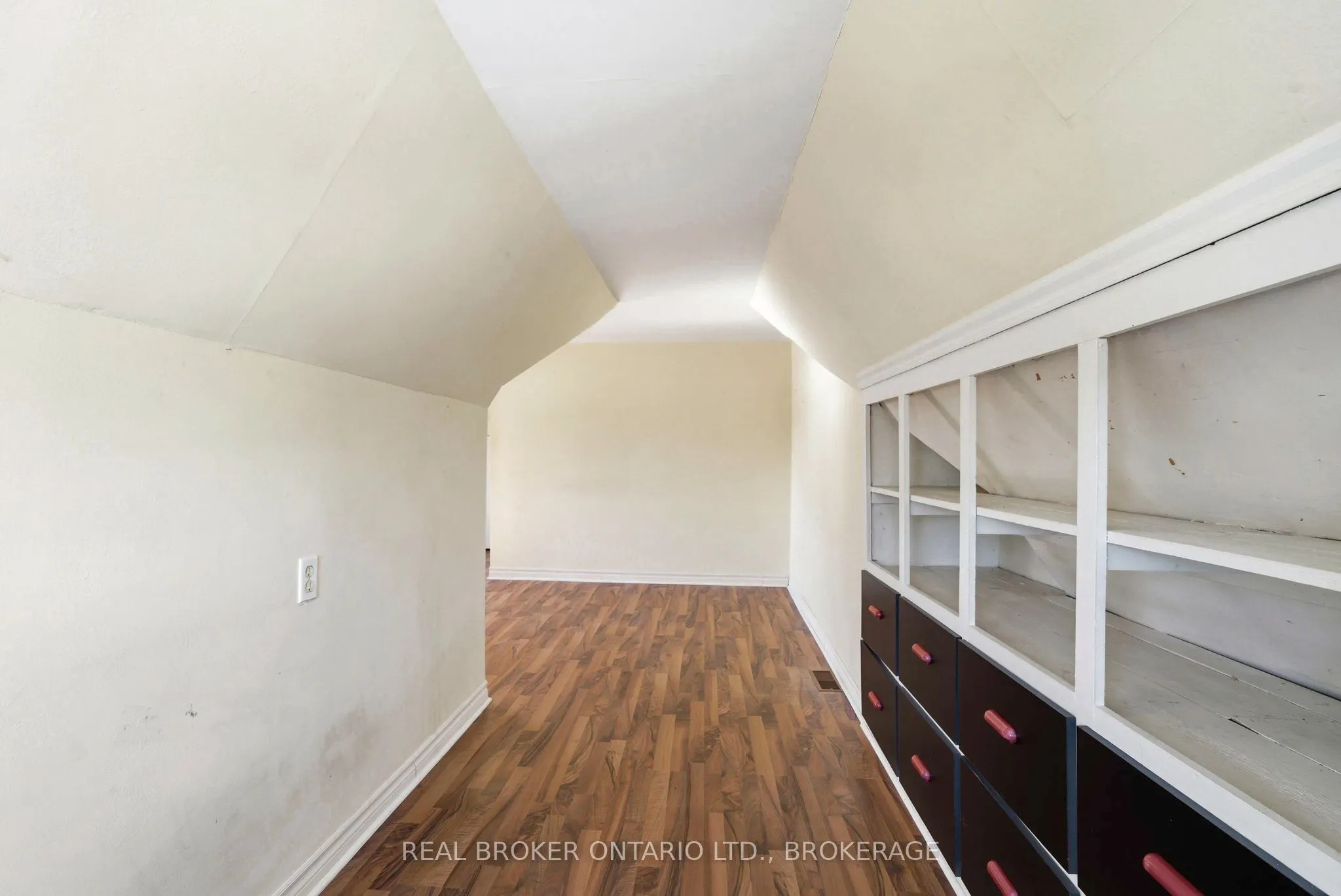 25 Dunbar Avenue