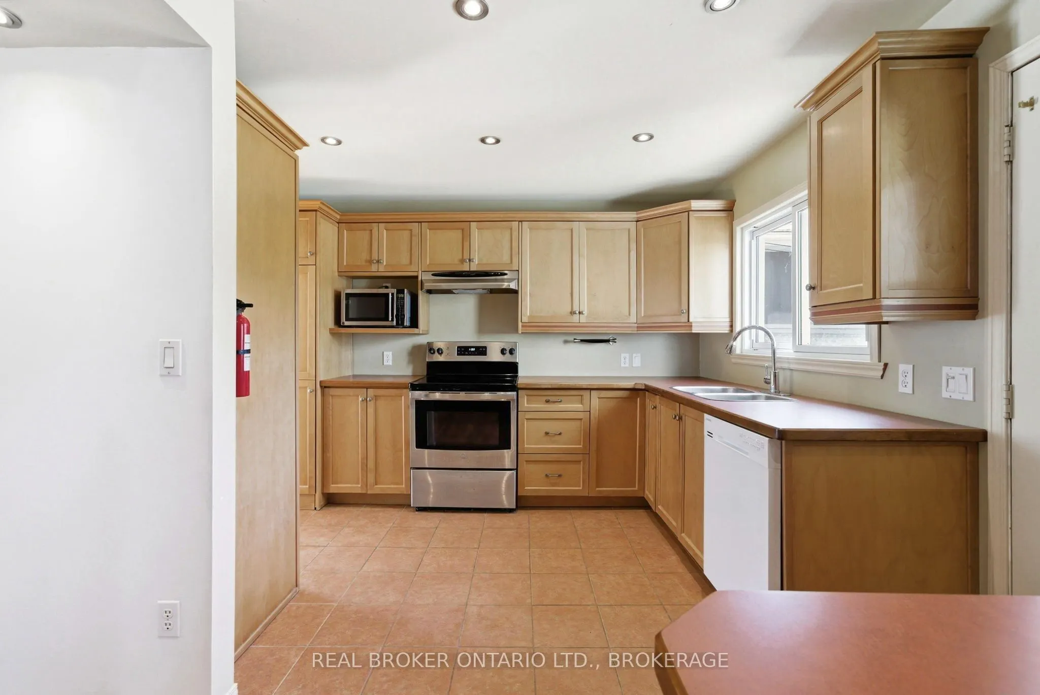 25 Dunbar Avenue