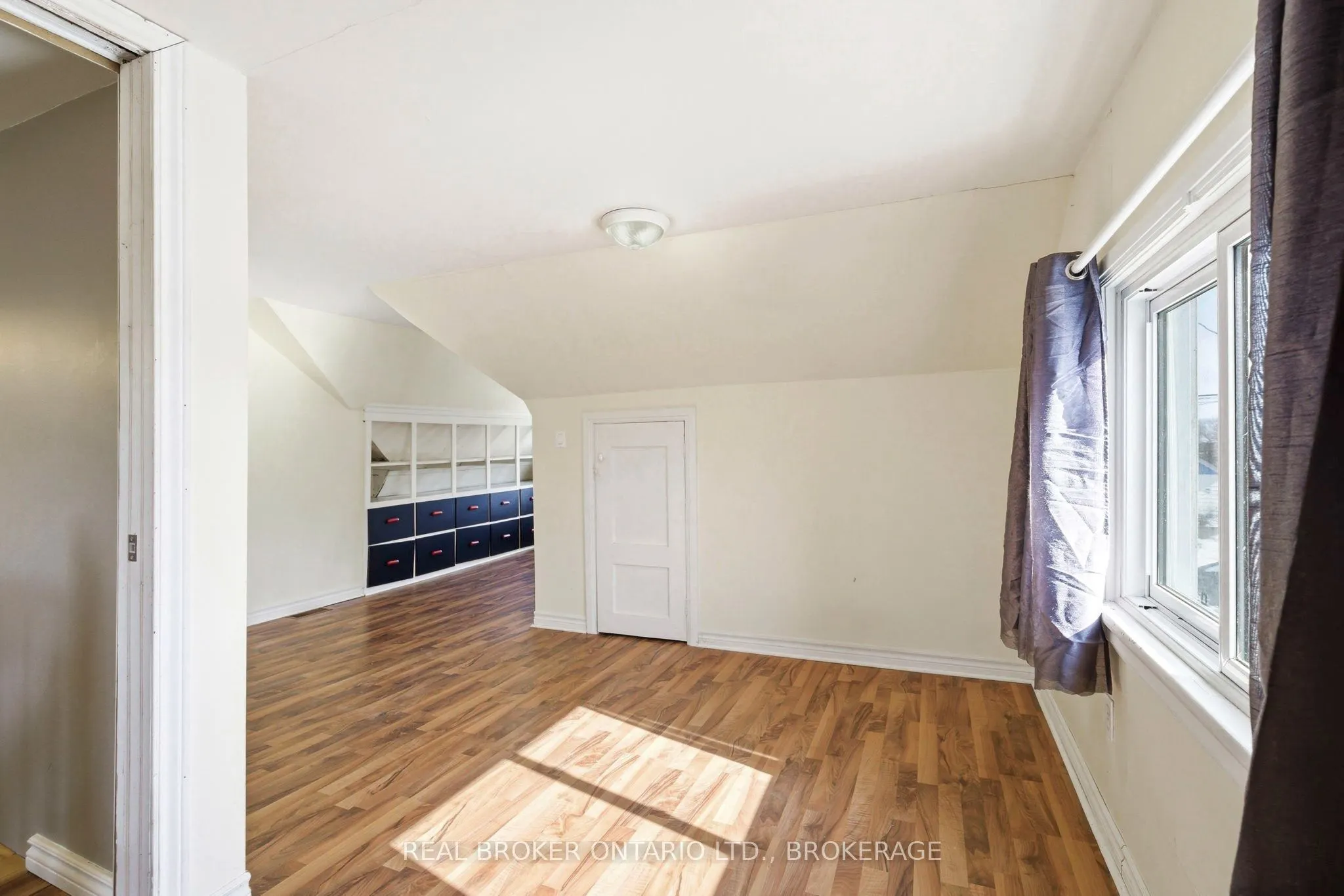 25 Dunbar Avenue