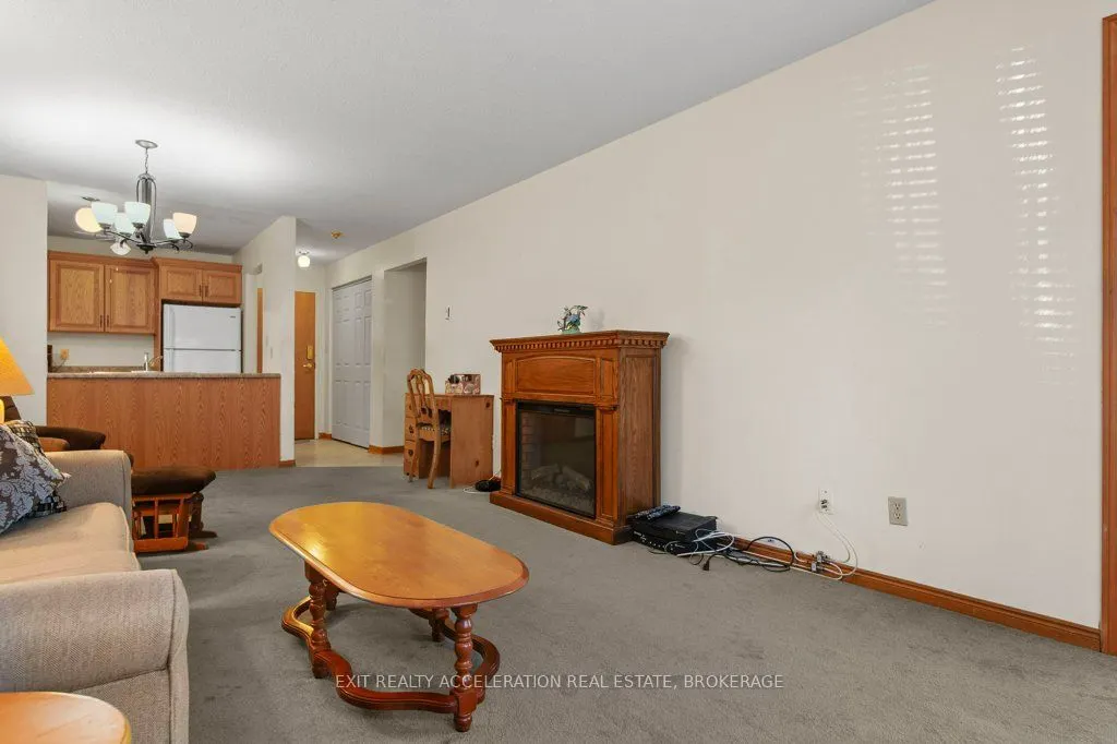 7 Centre Street S #106