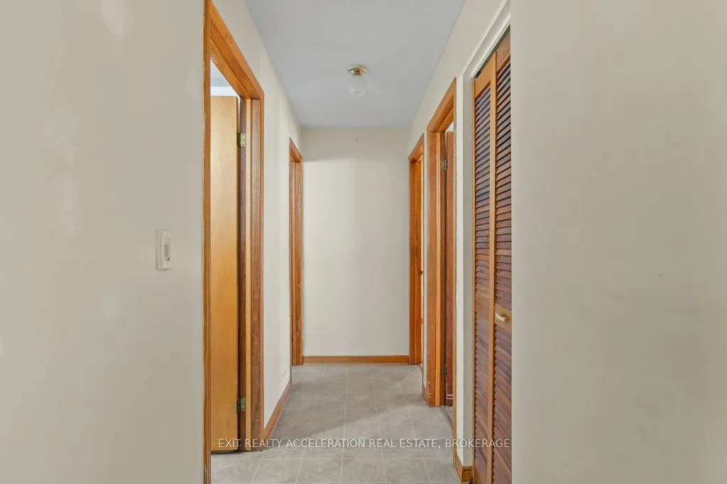 7 Centre Street S #106