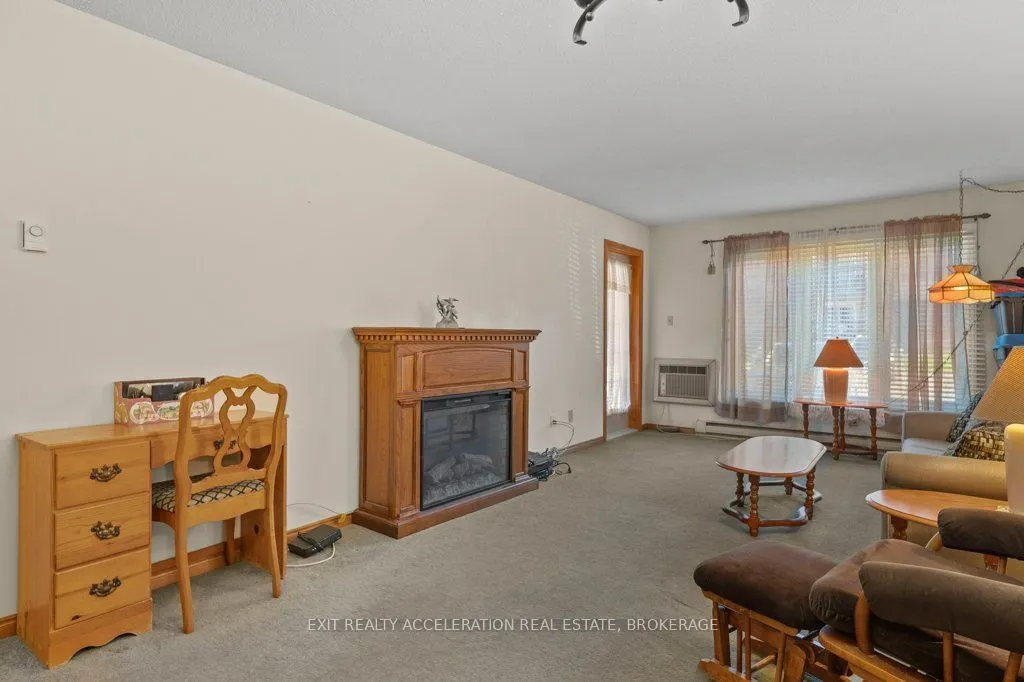 7 Centre Street S #106